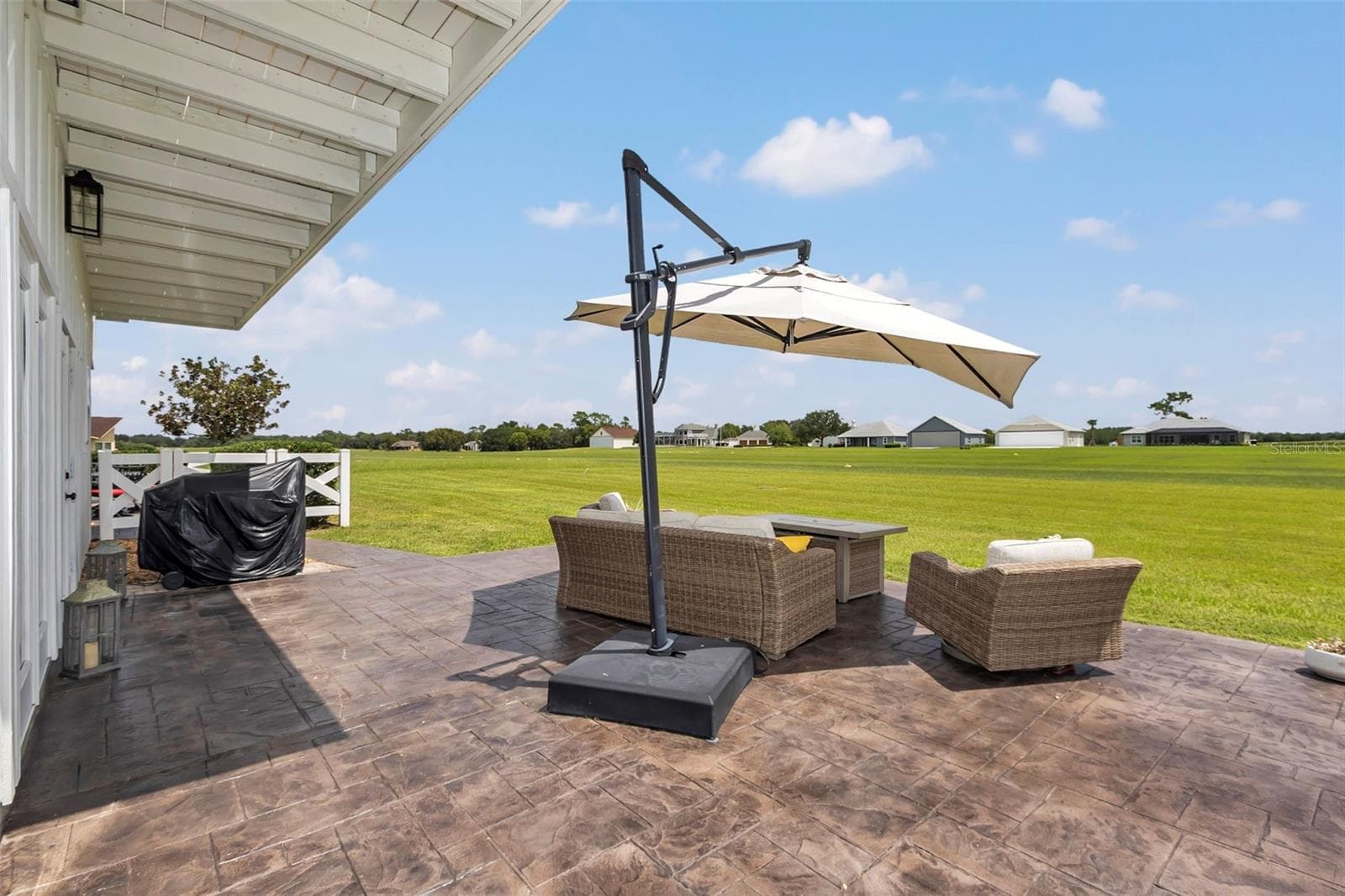 Patio on runway - 8727 SE 72ND AVE, OCALA