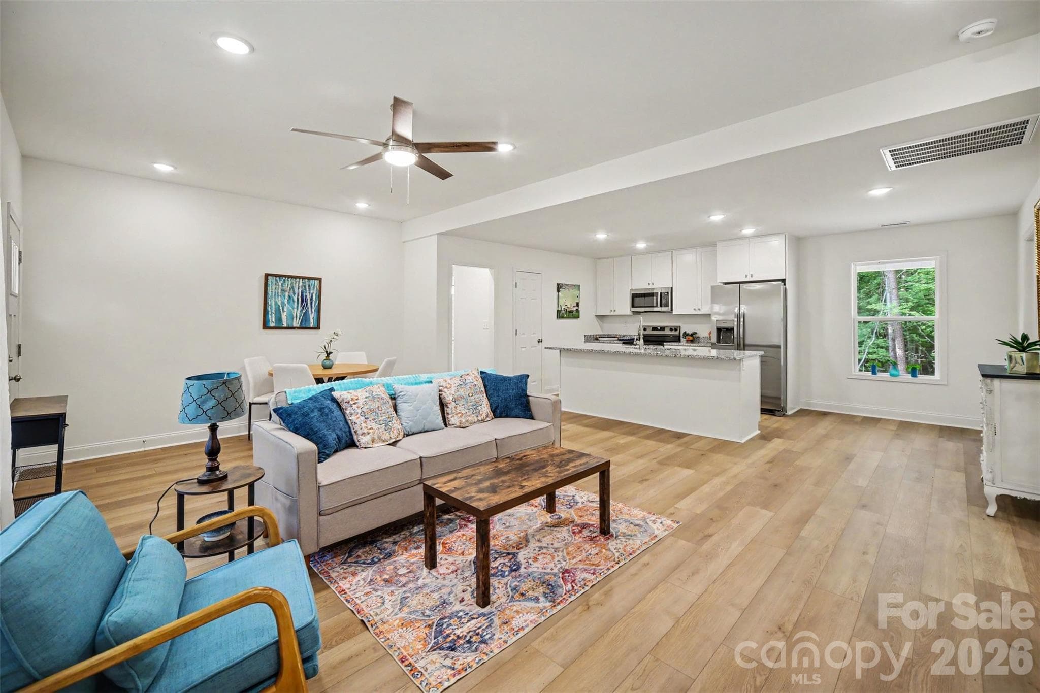 Single Family Residence at 3299 Old Seine Road, Smyrna, photo 3 of 27