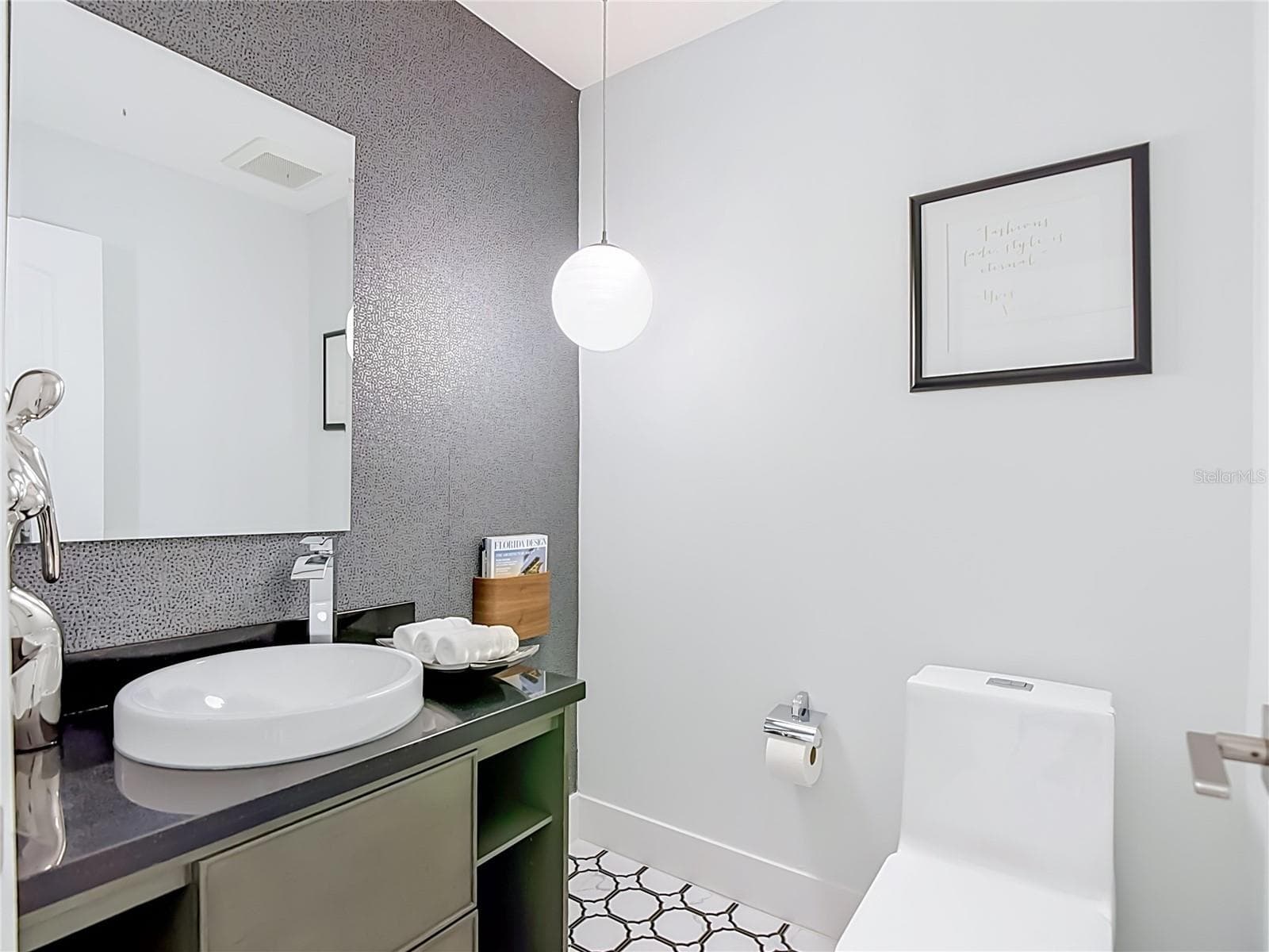 Bathroom – Modern bathroom featuring a sleek vanity, contemporary fixtures, and clean neutral finishes. - 4449 CREWS CT, PORT CHARLOTTE