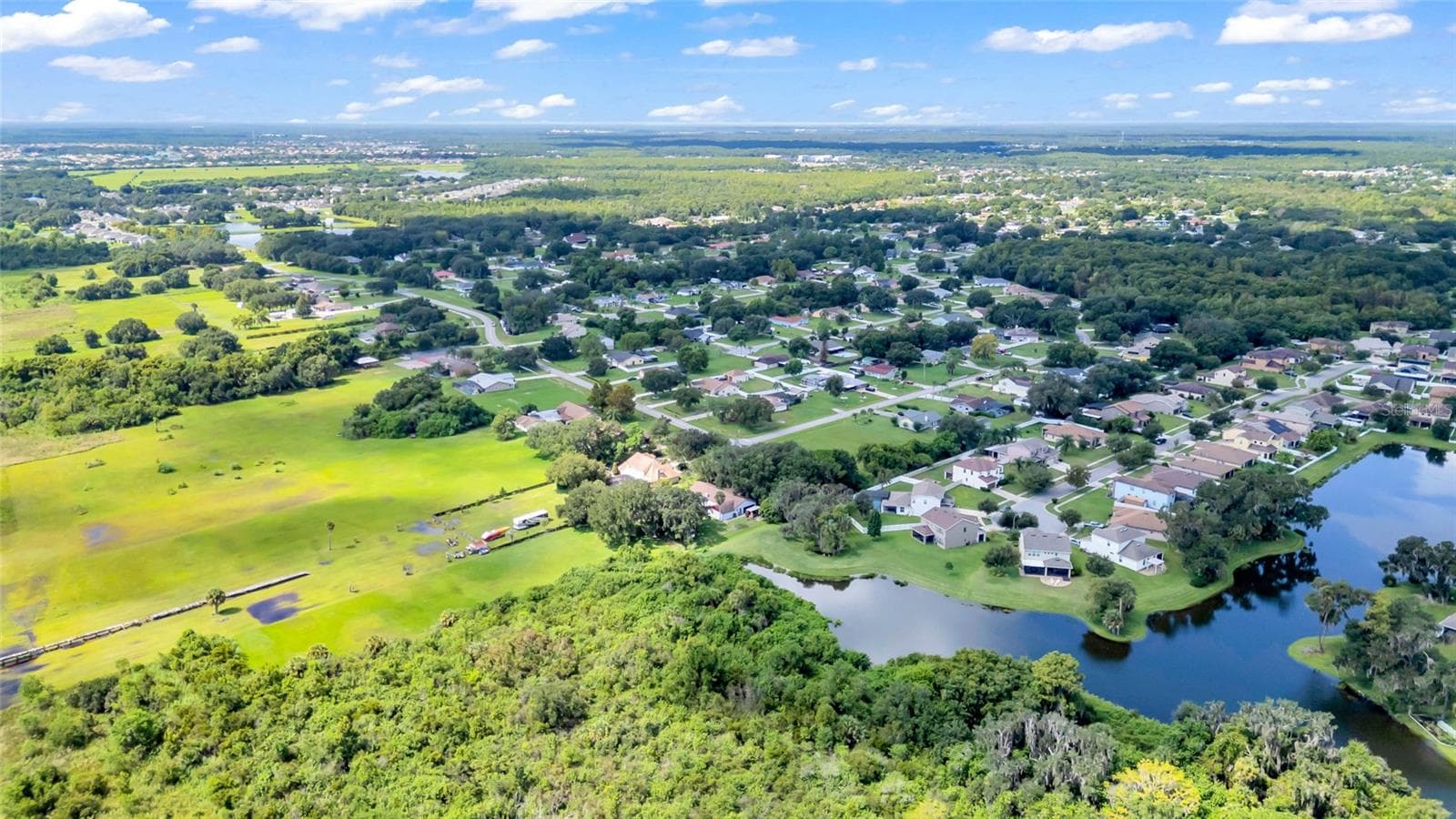 Call this beautiful setting your home. - 2805 LAKE TOHOPEKALIGA BLVD, KISSIMMEE