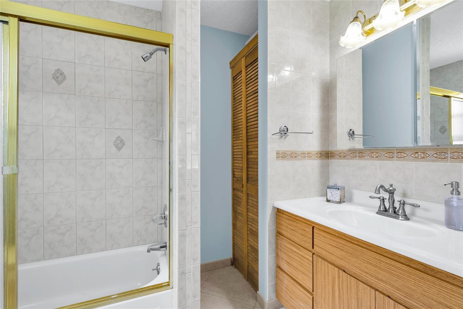 Bathroom #2 - 2805 LAKE TOHOPEKALIGA BLVD, KISSIMMEE