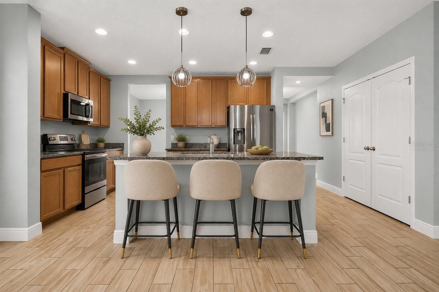 Virtually Staged Kitchen with Breakfast nook - 878 BENJAMIN TRL, DAVENPORT
