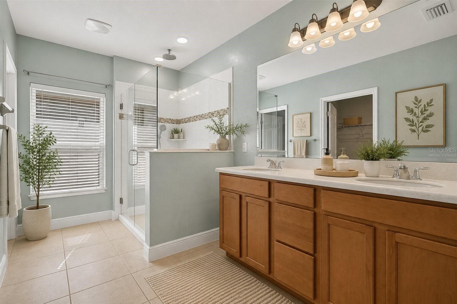Virtually Staged Primary Bathroom - 878 BENJAMIN TRL, DAVENPORT