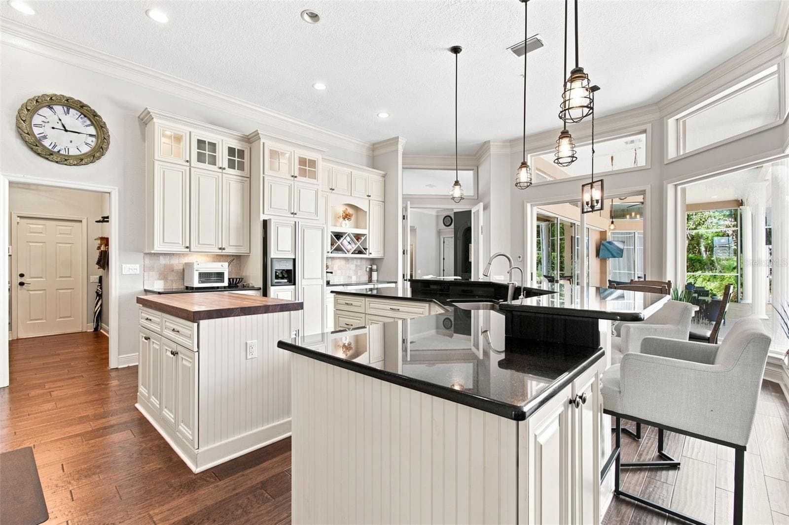Single Family Residence at 9212 PINE ISLAND CT, TAMPA, photo 16 of 111