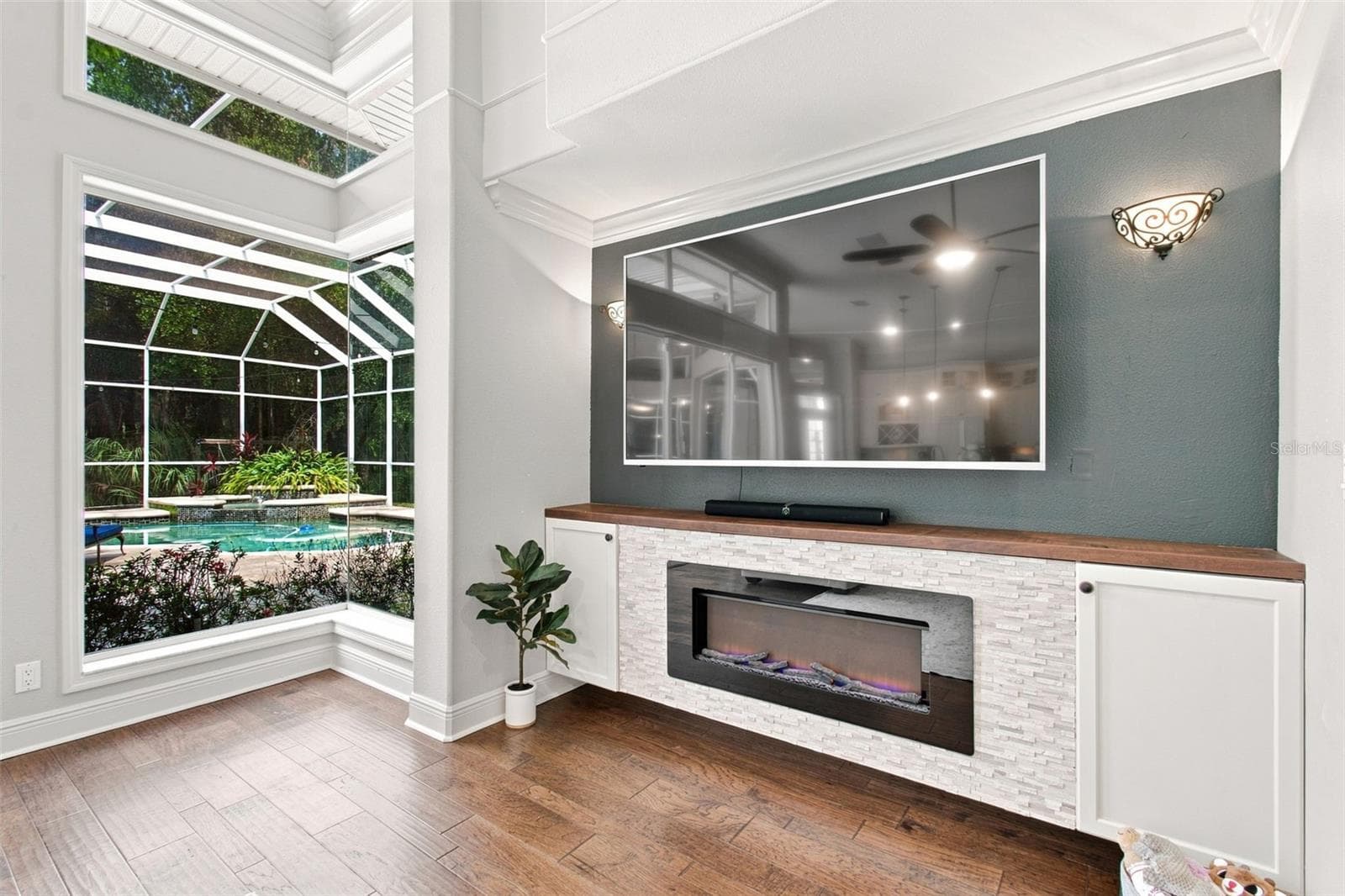 Single Family Residence at 9212 PINE ISLAND CT, TAMPA, photo 21 of 111