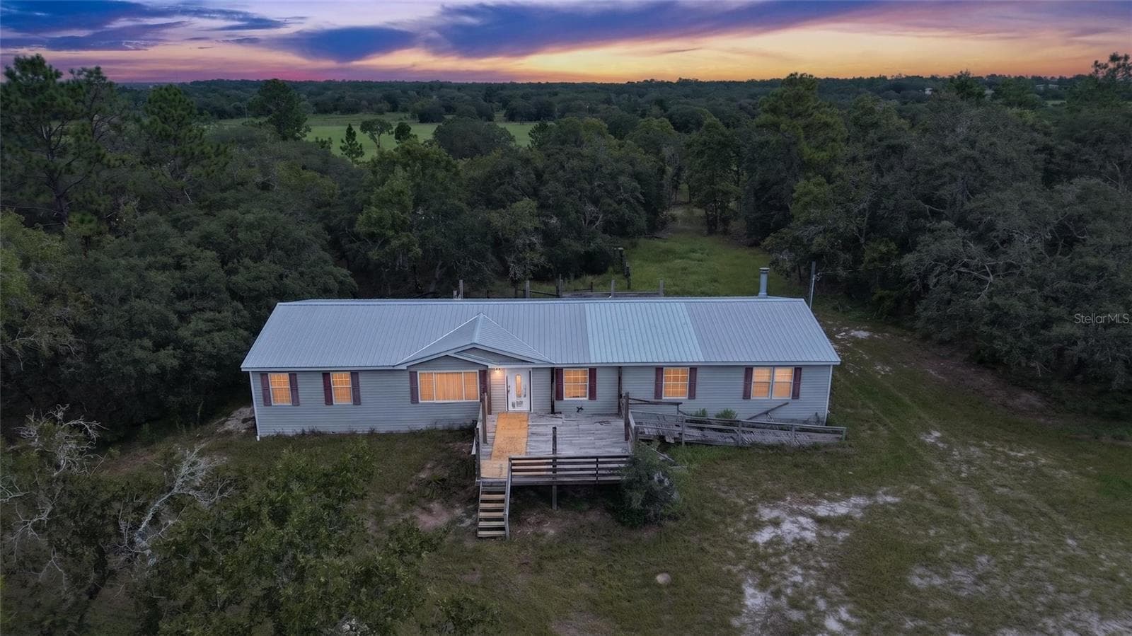 Manufactured Home at 13291 SE 101ST PL, DUNNELLON, photo 2 of 71