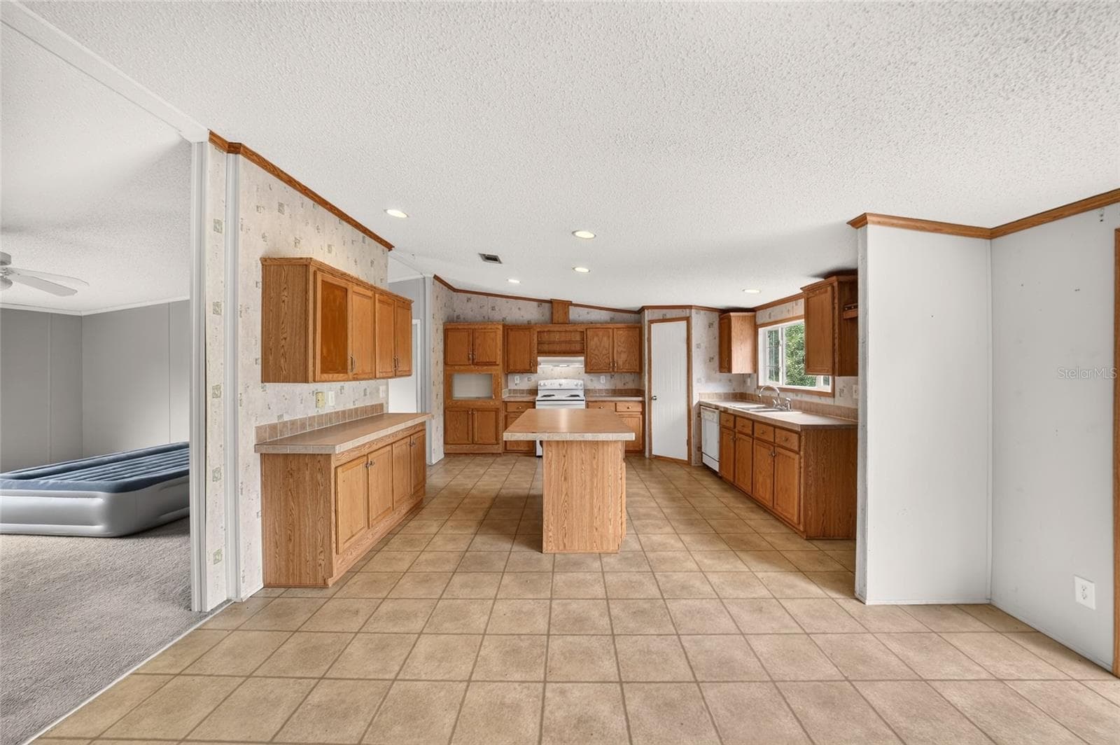 Manufactured Home at 13291 SE 101ST PL, DUNNELLON, photo 42 of 71