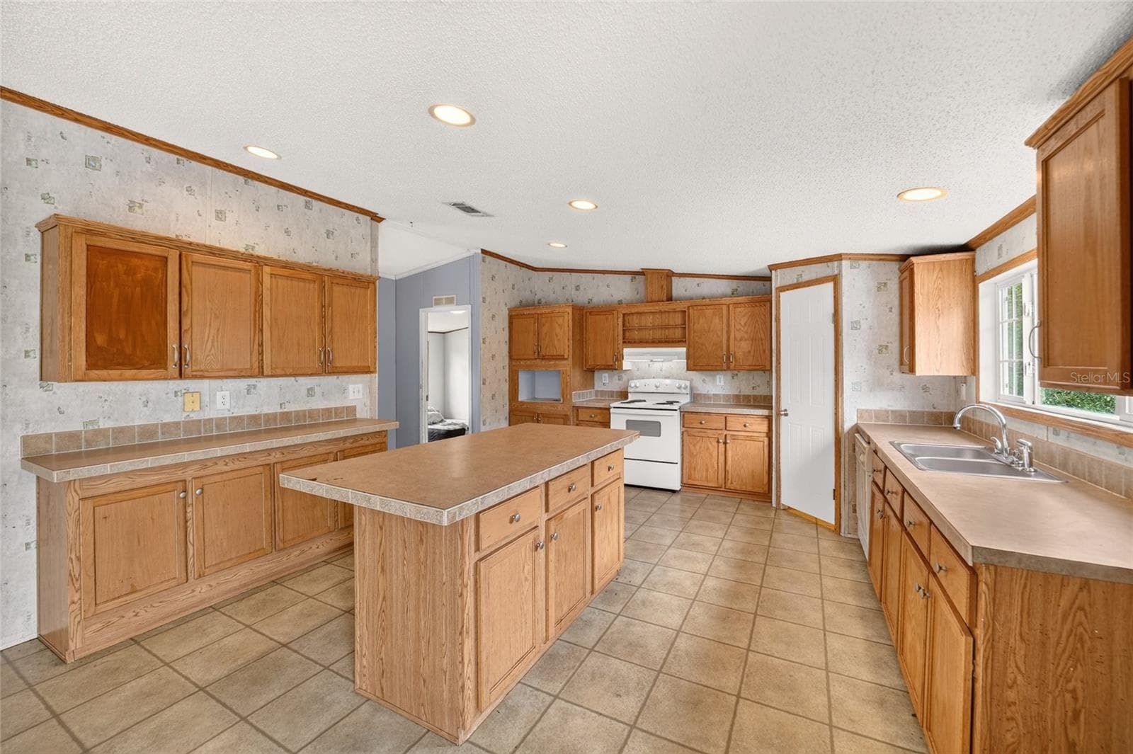 Manufactured Home at 13291 SE 101ST PL, DUNNELLON, photo 46 of 71