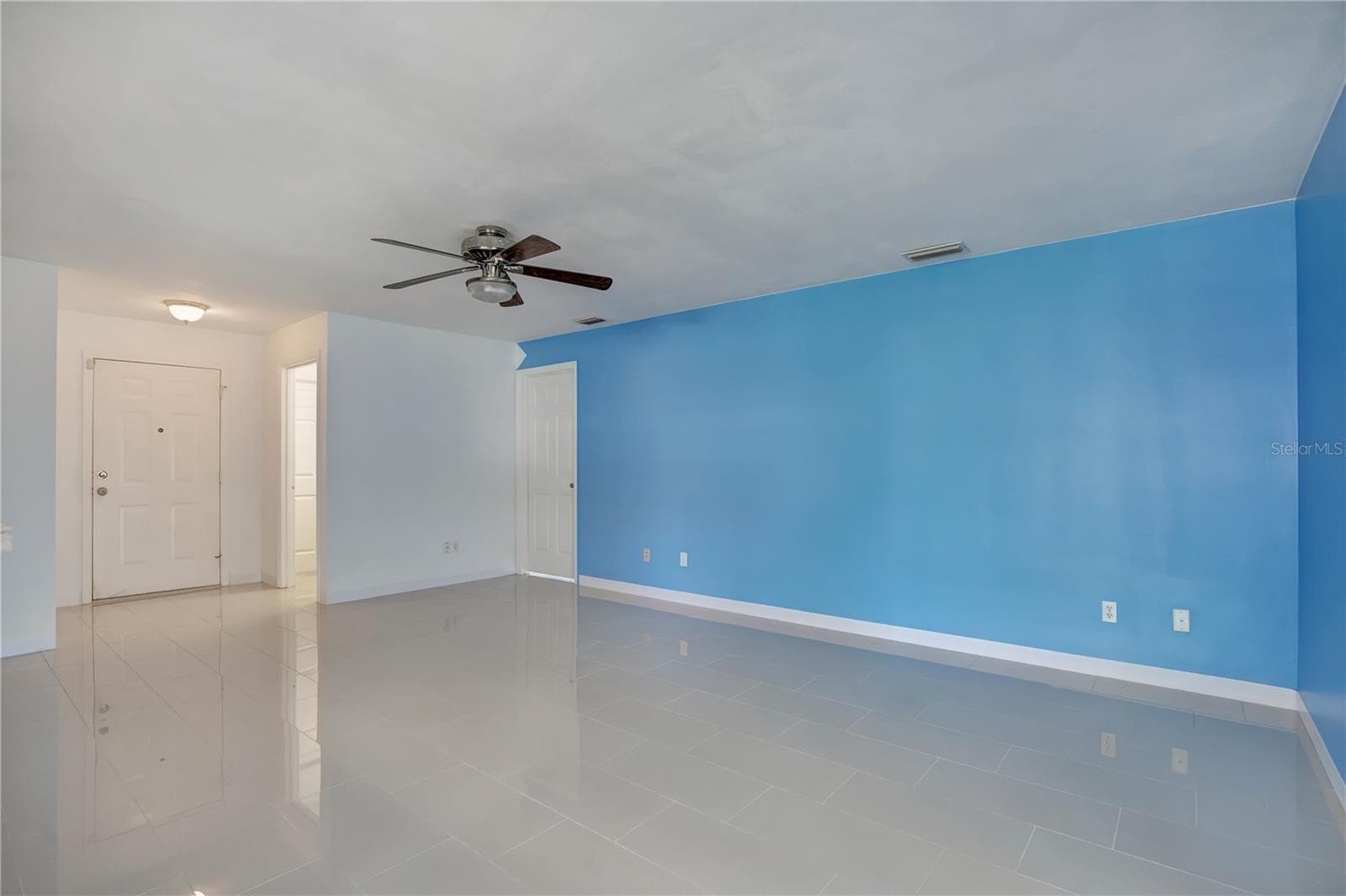 Single Family Residence at 561 15TH ST, HOLLY HILL, photo 6 of 39