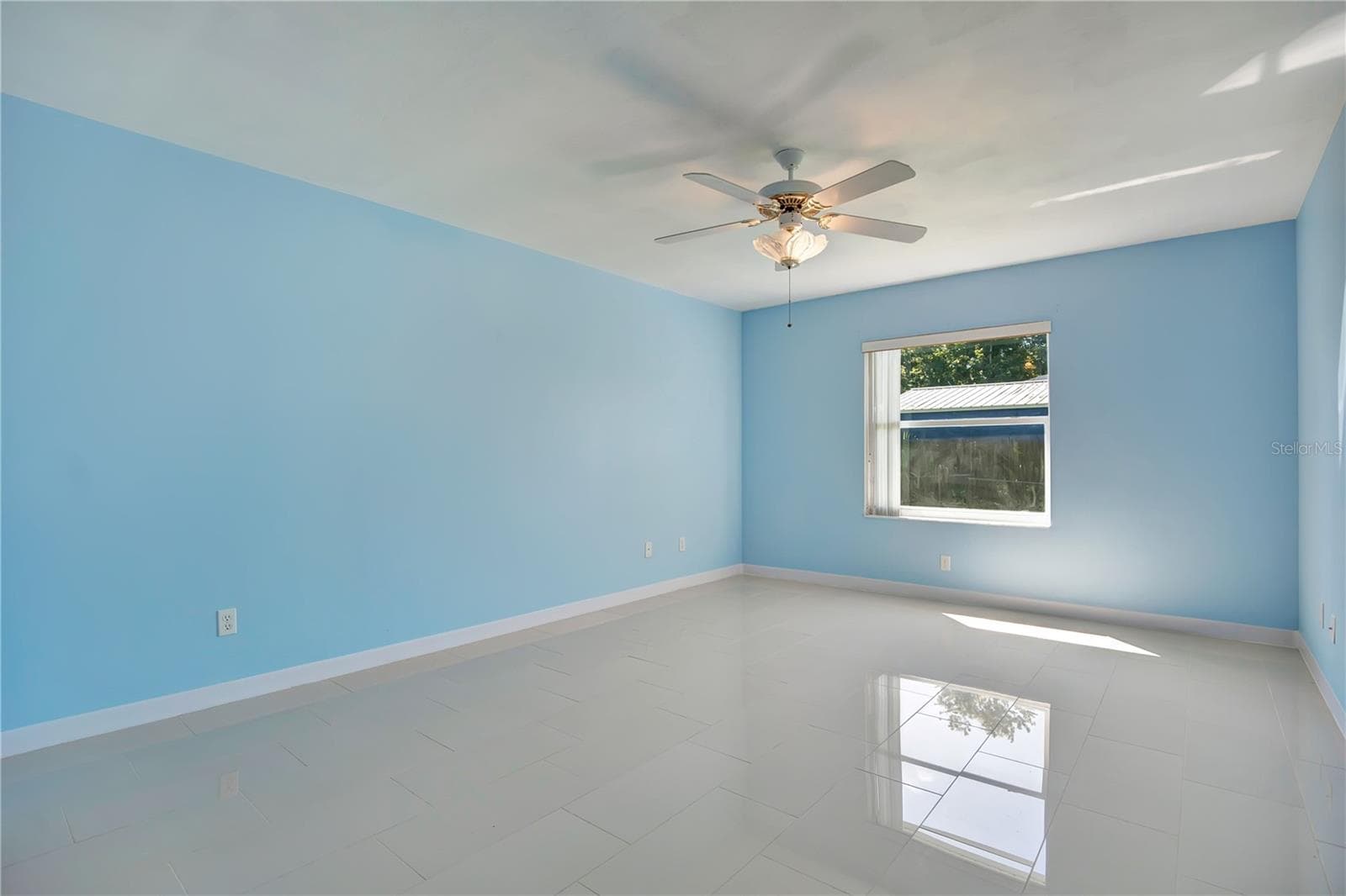 Single Family Residence at 561 15TH ST, HOLLY HILL, photo 13 of 39