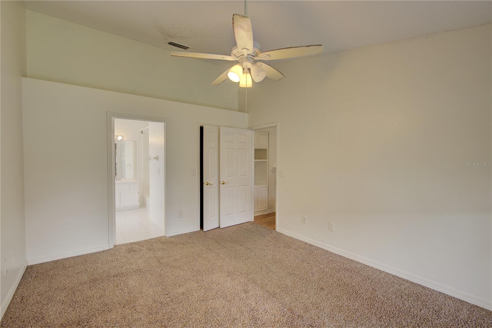 Single Family Residence at 538 QUEENSBRIDGE DR, LAKE MARY, photo 13 of 25