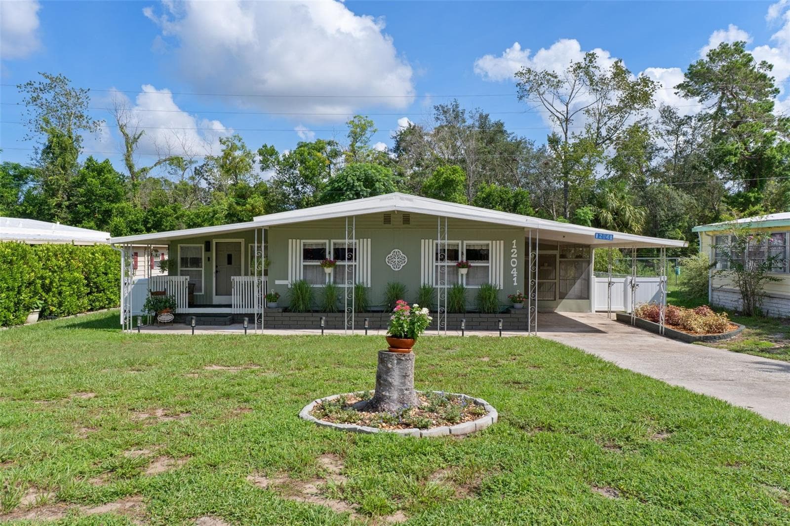 Mobile Home at 12041 FAIRWAY AVE, BROOKSVILLE, photo 4 of 42