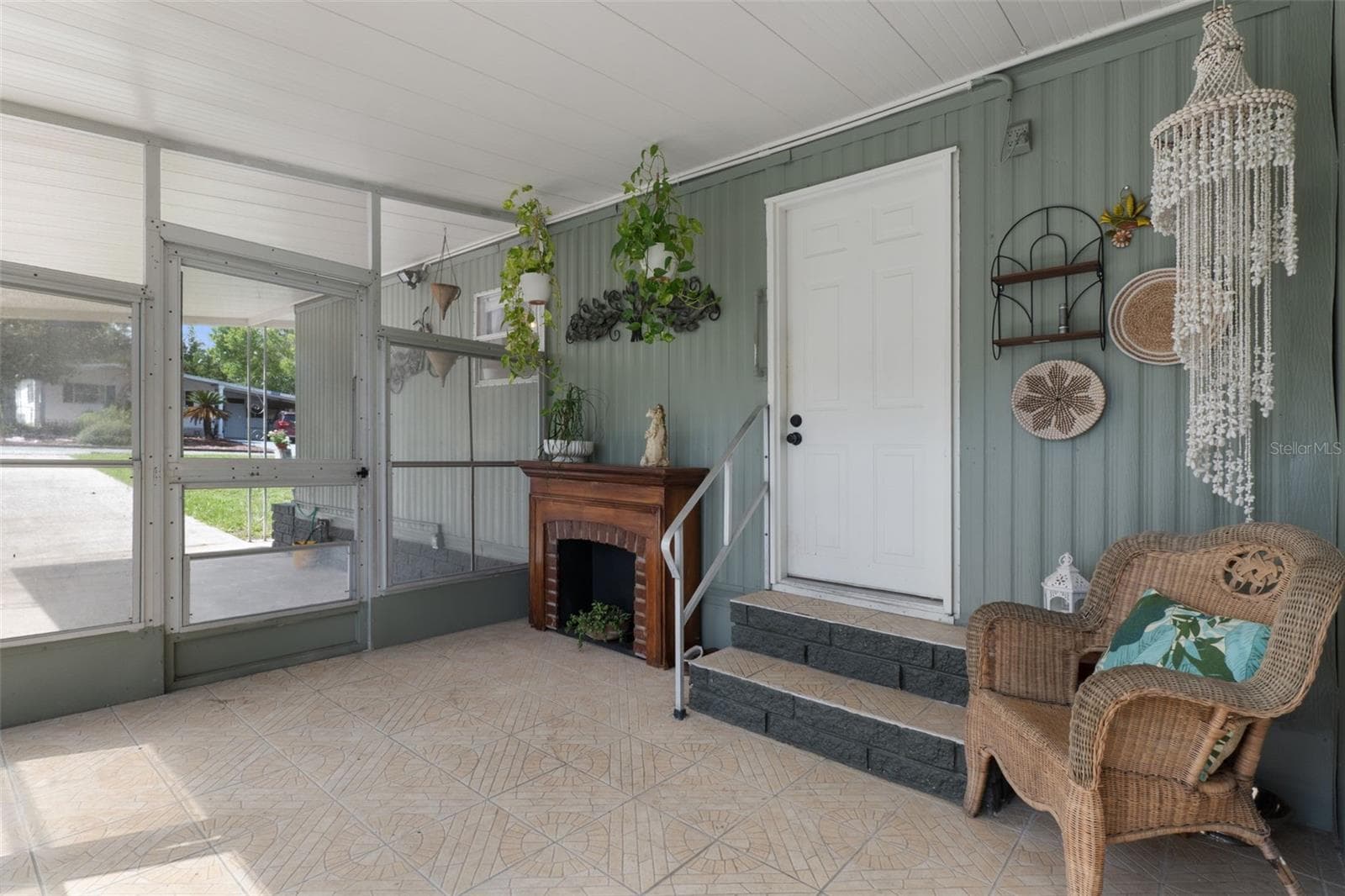 Screened in room - 12041 FAIRWAY AVE, BROOKSVILLE