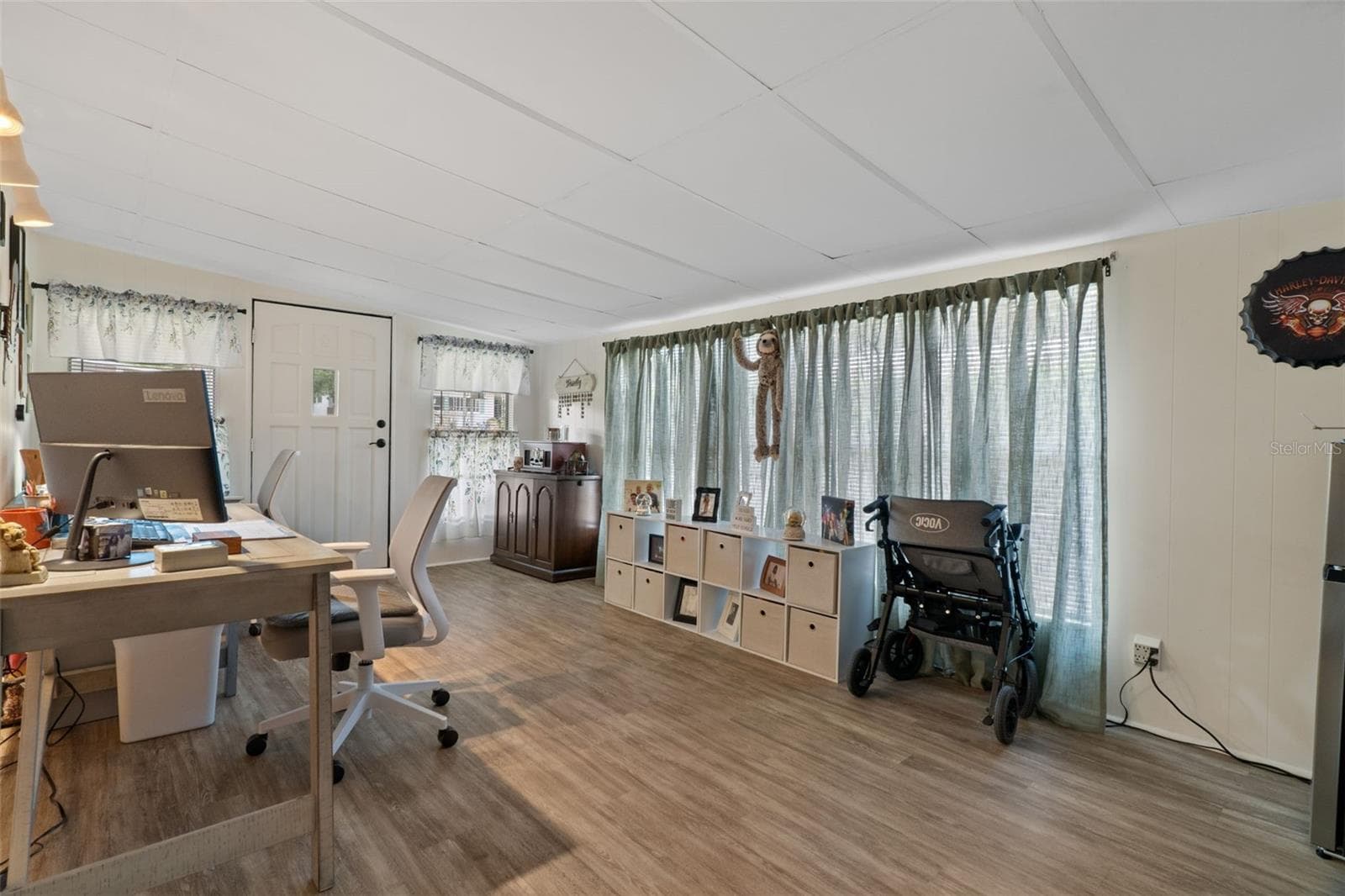 Fully enclosed side addition room with window unit - 12041 FAIRWAY AVE, BROOKSVILLE