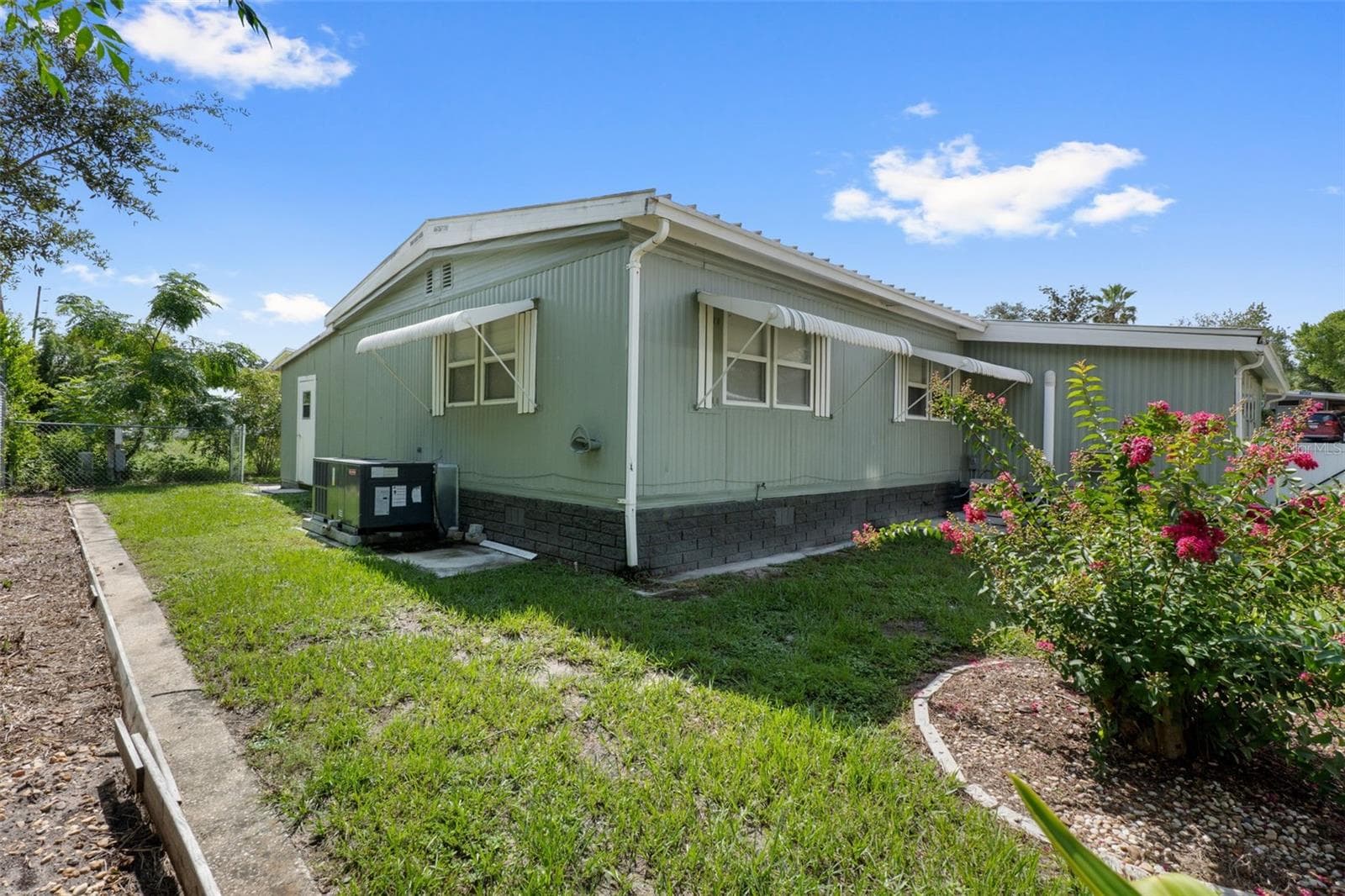 Mobile Home at 12041 FAIRWAY AVE, BROOKSVILLE, photo 33 of 42