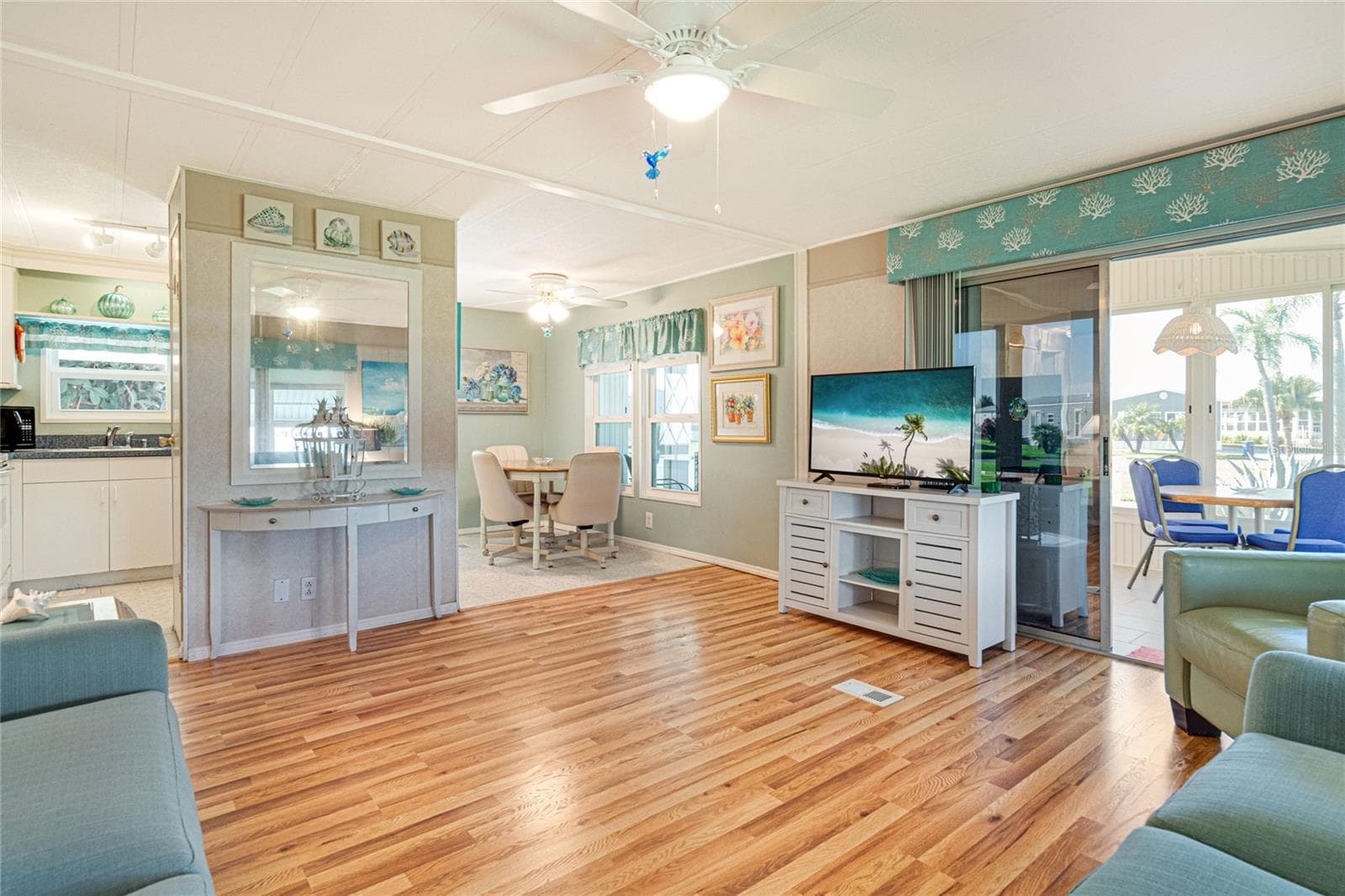 Manufactured Home at 700 FAIRMOUNT DR, NORTH PORT, photo 4 of 49