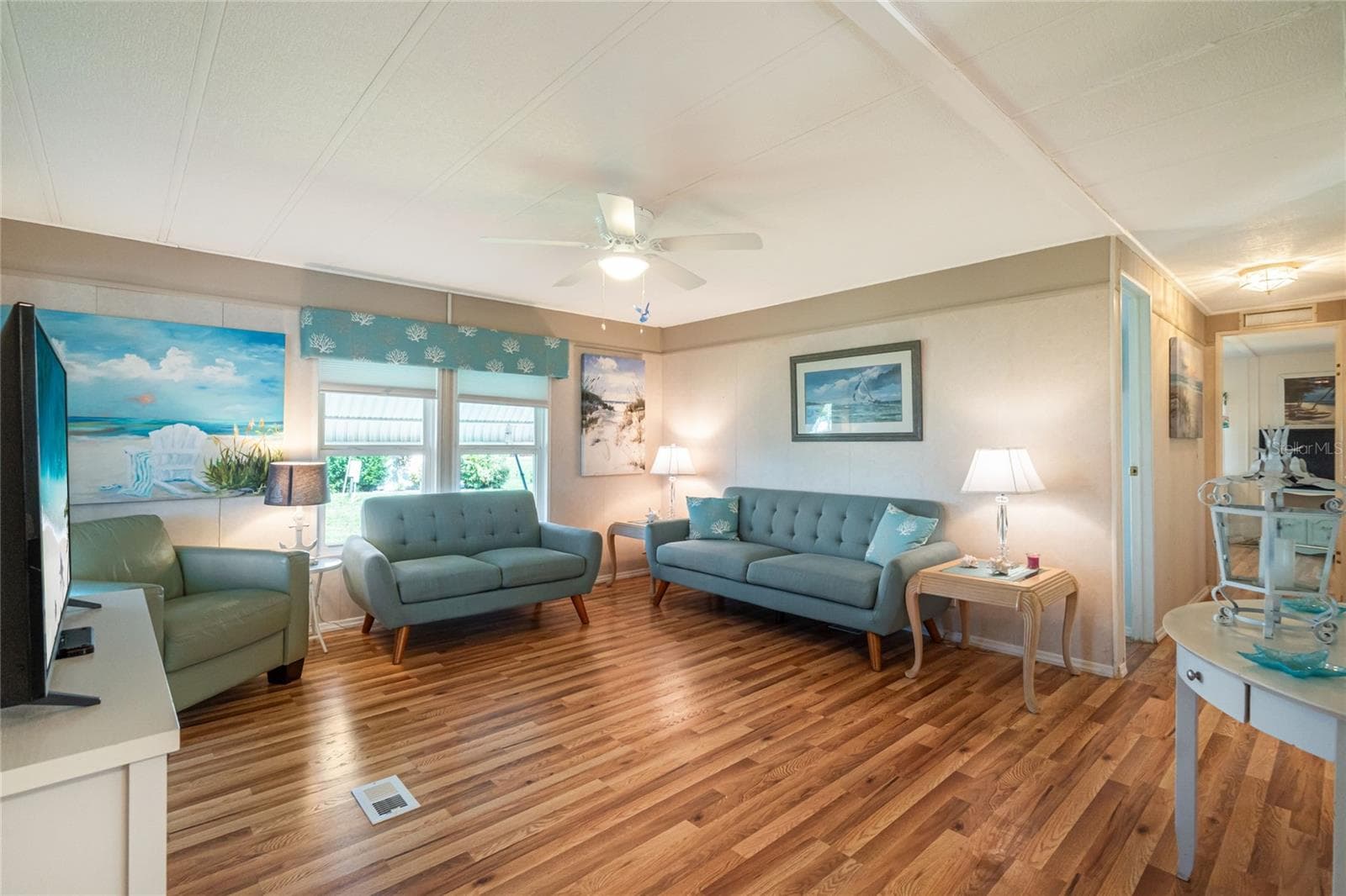 Manufactured Home at 700 FAIRMOUNT DR, NORTH PORT, photo 6 of 49