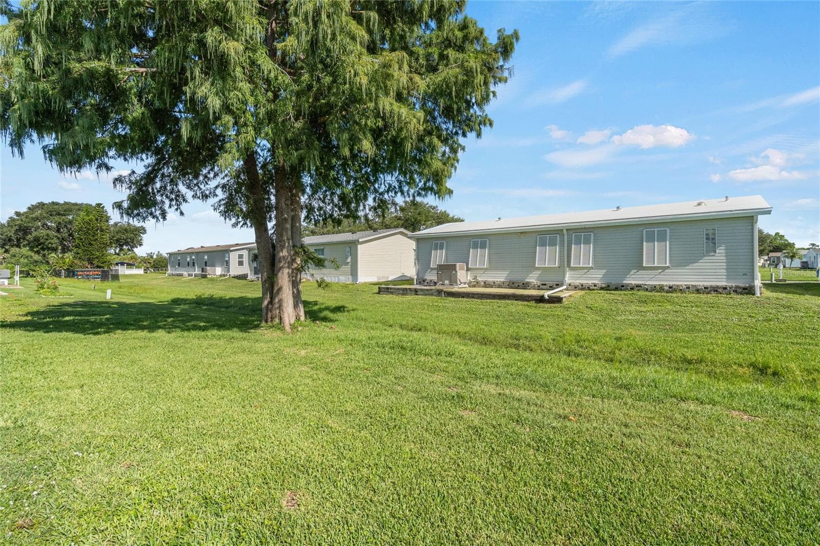 Manufactured Home at 700 FAIRMOUNT DR, NORTH PORT, photo 34 of 49