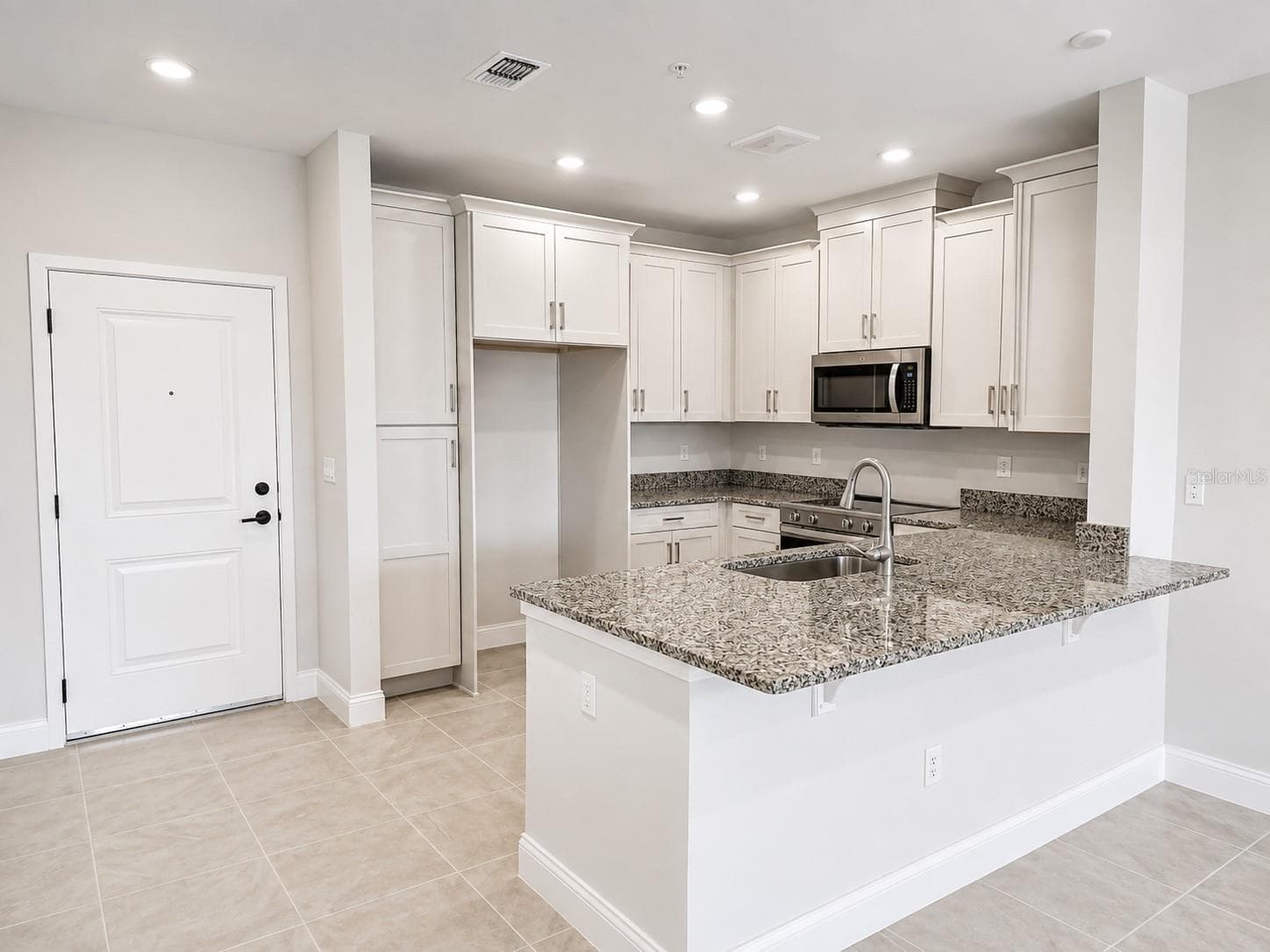 Condominium at 7545 LAUREATE BLVD #7208, ORLANDO, photo 7 of 31