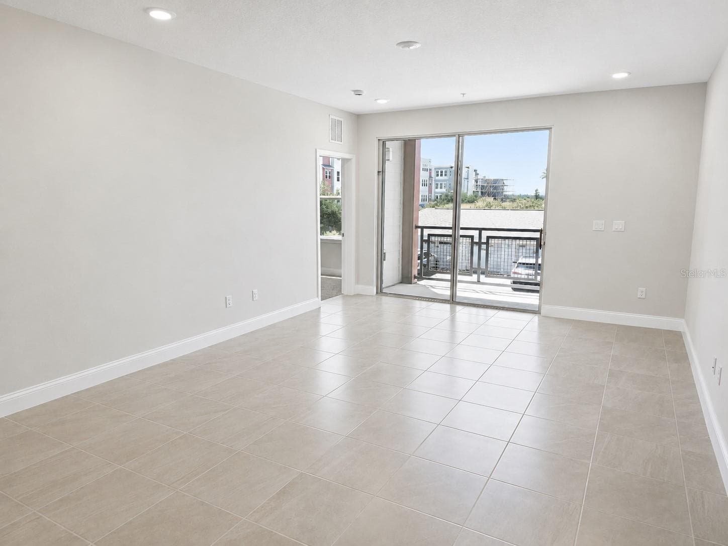 Condominium at 7545 LAUREATE BLVD #7208, ORLANDO, photo 10 of 31