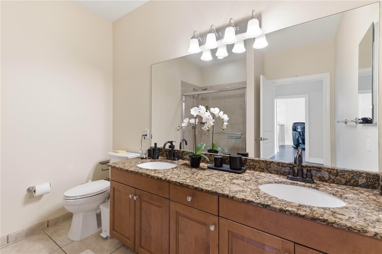 primary bathroom - 628 CLEVELAND ST #1314, CLEARWATER