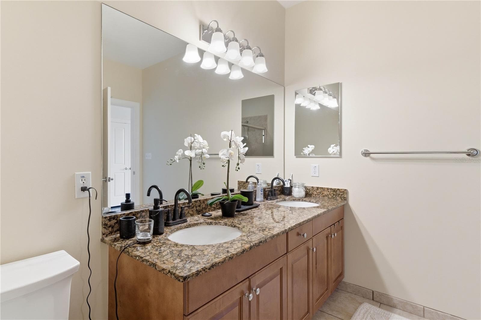 primary bathroom - 628 CLEVELAND ST #1314, CLEARWATER