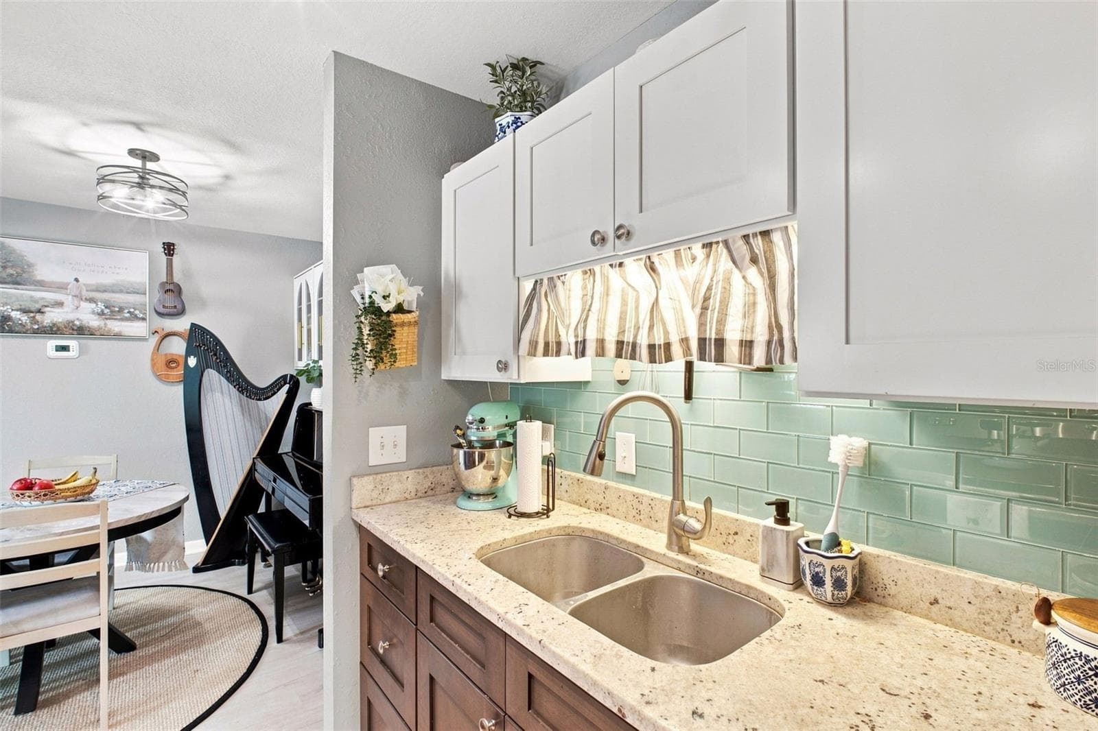Kitchen into Dining - 455 ALT 19 S #17, PALM HARBOR
