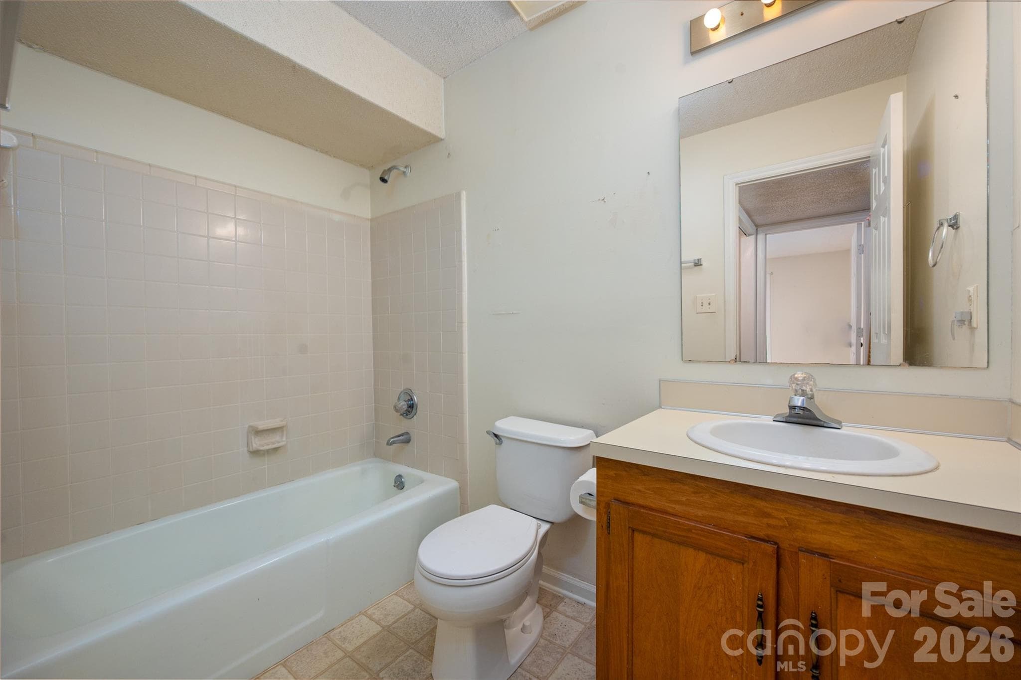 Condominium at 7203 Winery Lane, Charlotte, photo 29 of 38