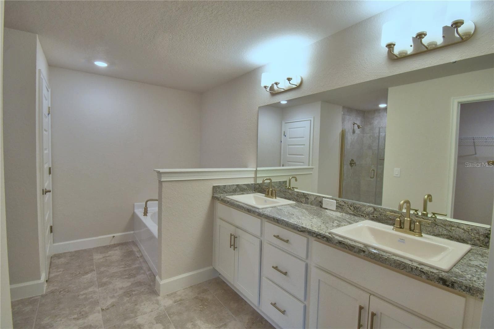 Photos are of a finished 2200 example. Colors and finishes may vary. Not actual home. - 3644 LINDBERGH ST, LAKELAND
