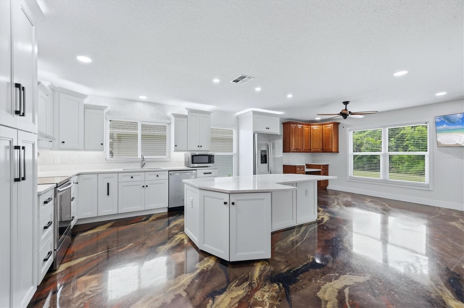 View of the kitchen towards the eat-in dining area. - 259 PARK FOREST BLVD, ENGLEWOOD