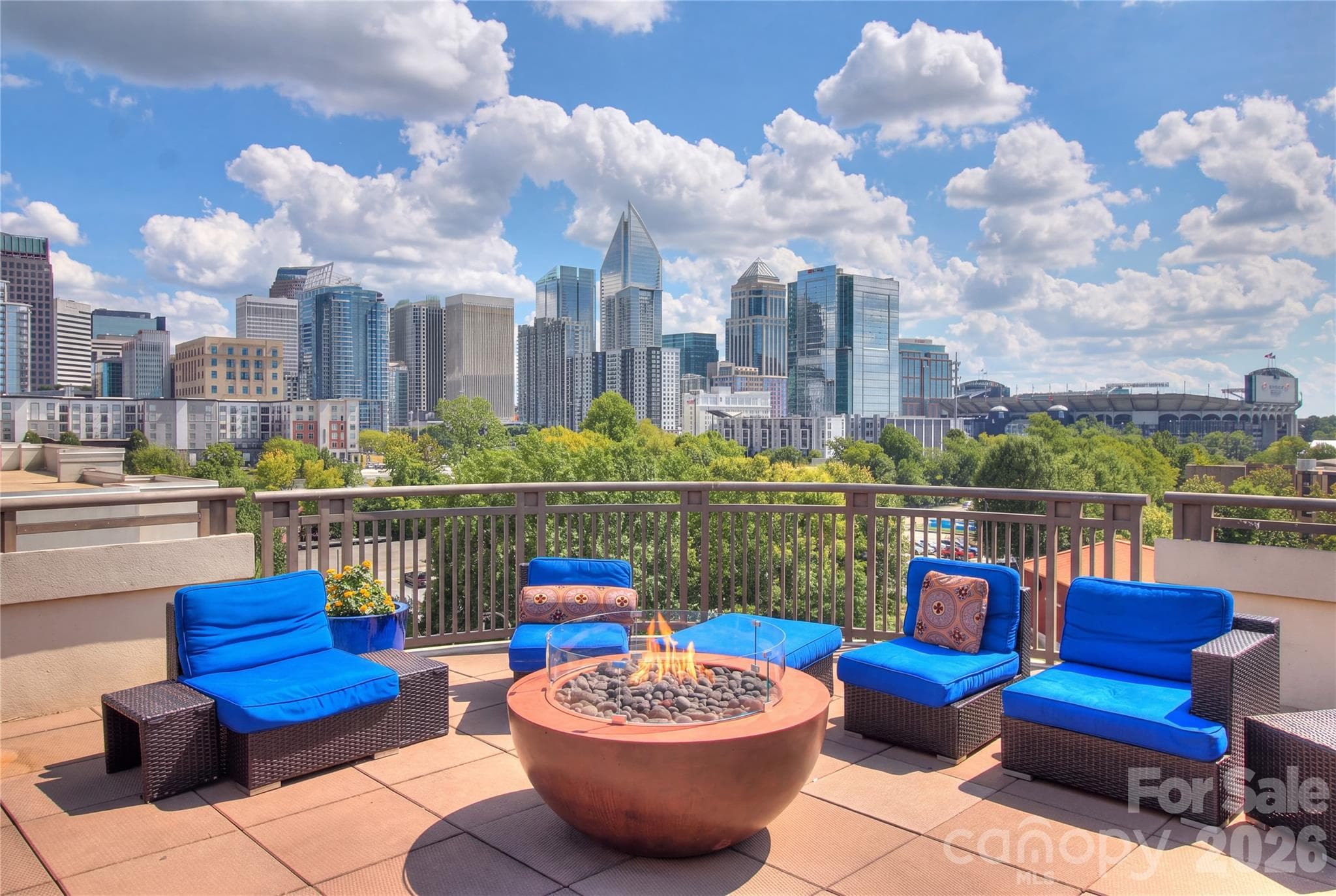 718 W Trade Street