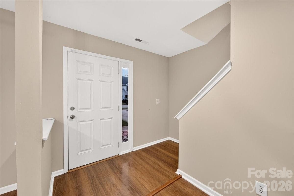 Single Family Residence at 2507 Anna Garrison Road, Charlotte, photo 4 of 40