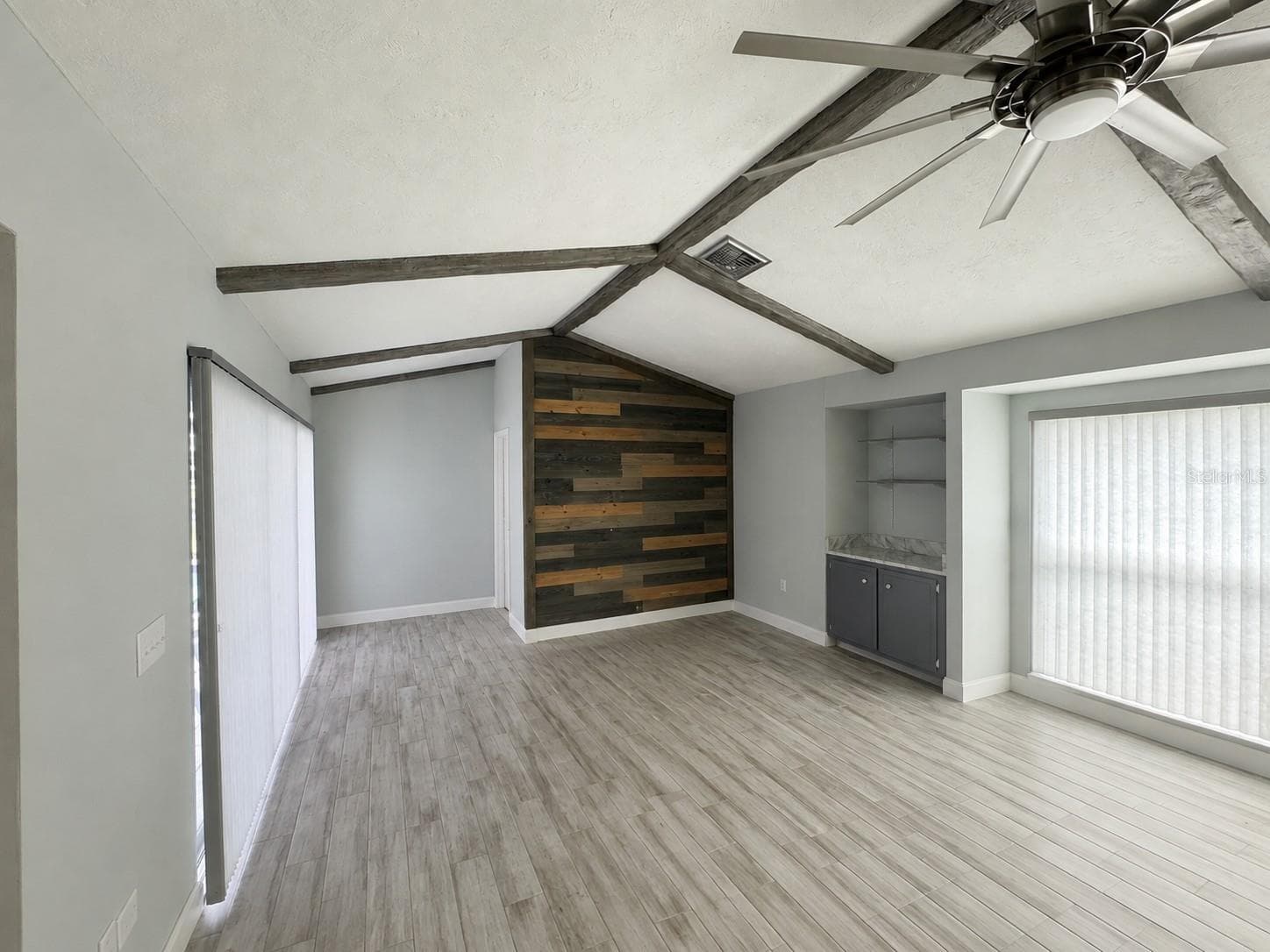 family room - 1009 INDIAN HILLS CT, VENICE