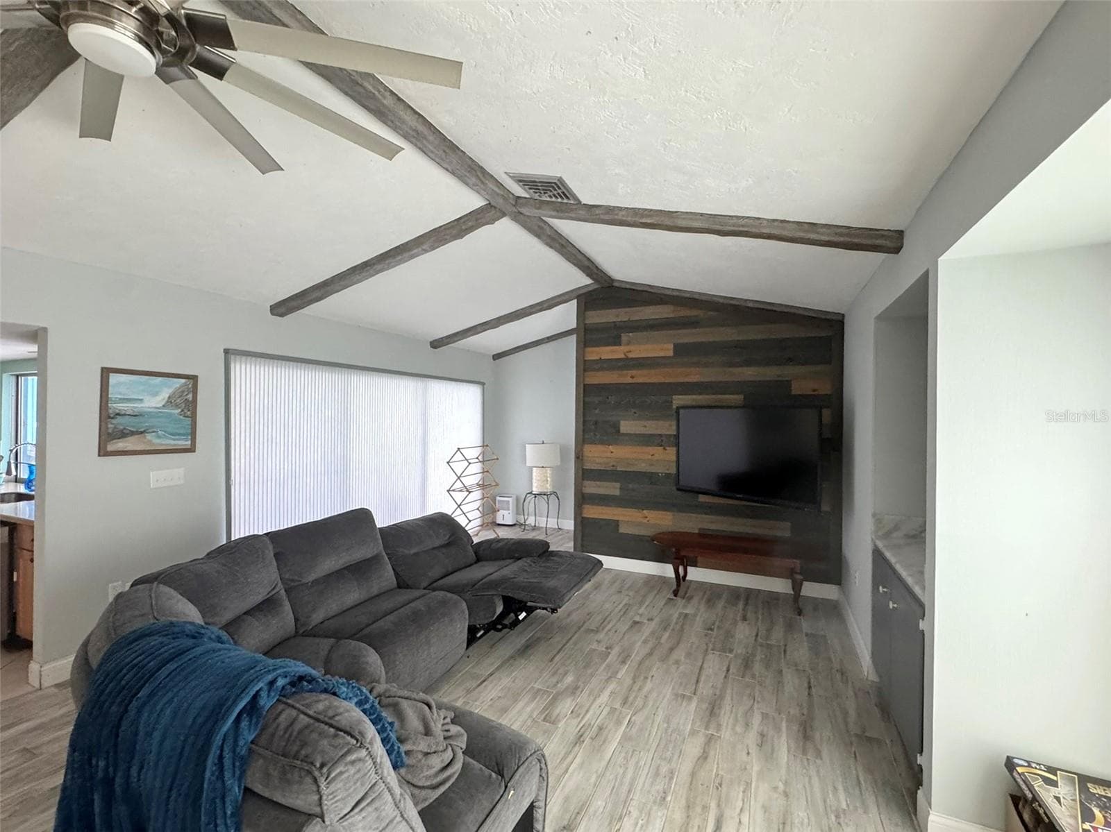 family room - 1009 INDIAN HILLS CT, VENICE