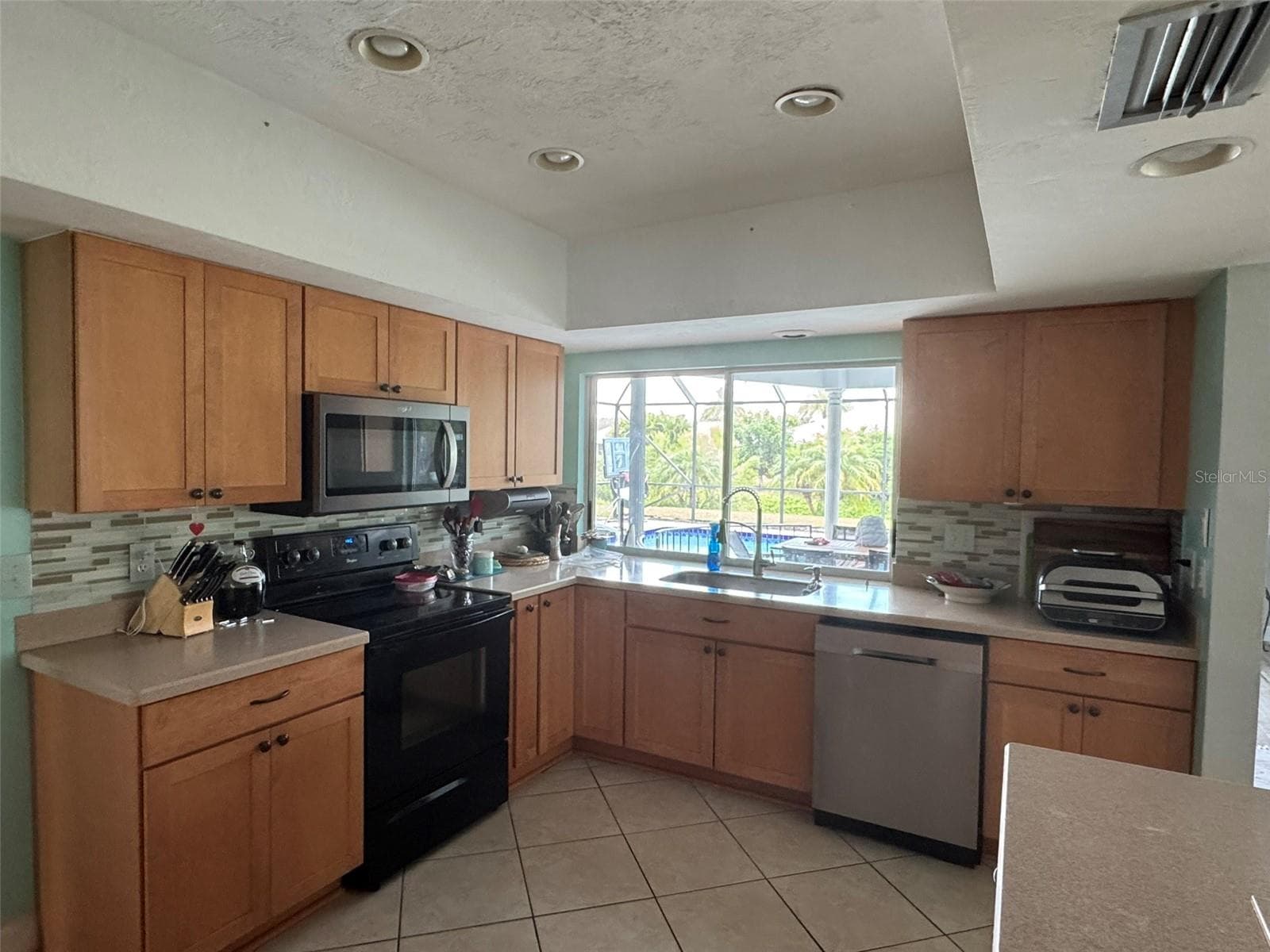 Single Family Residence at 1009 INDIAN HILLS CT, VENICE, photo 21 of 49