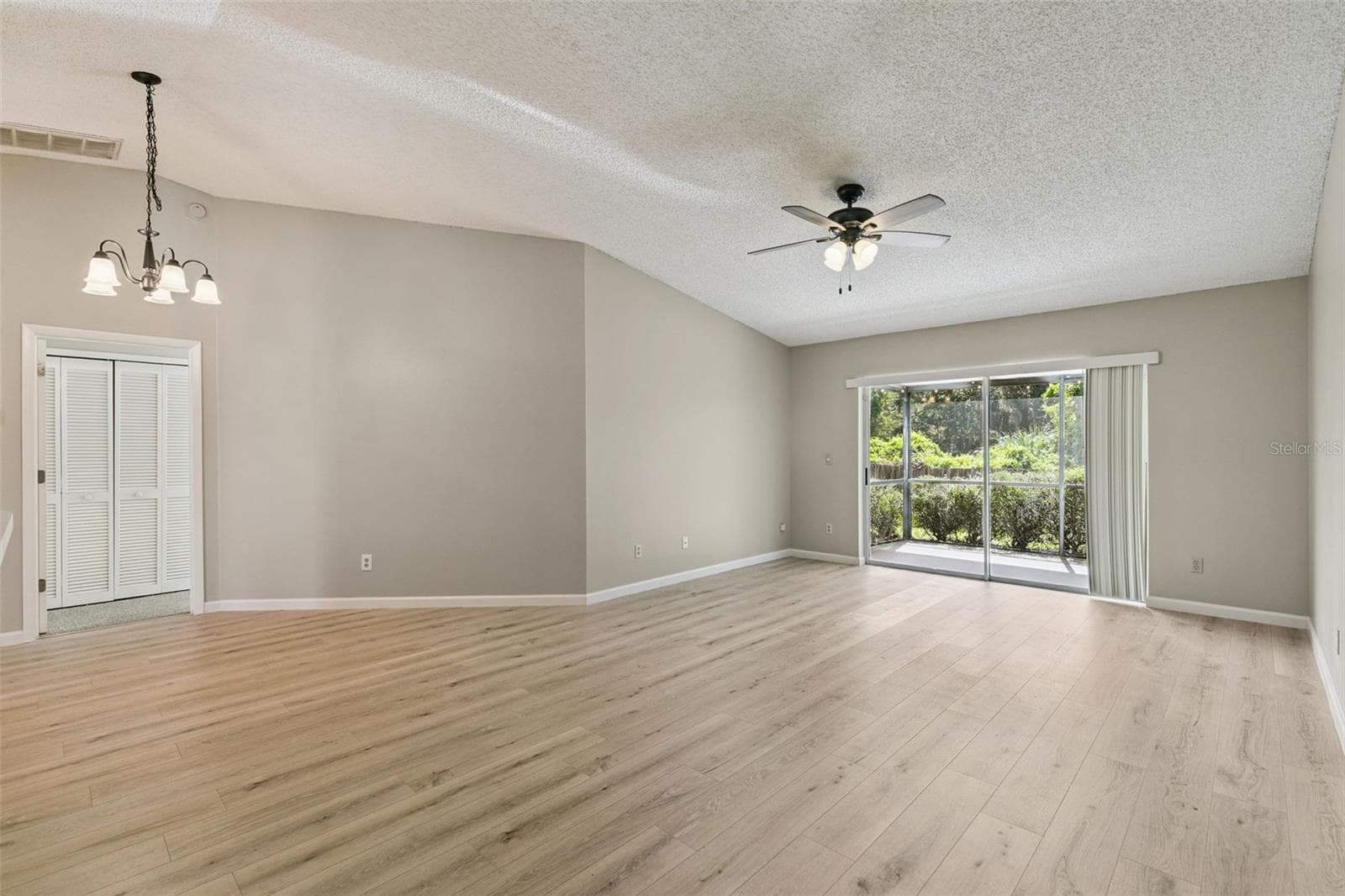 Single Family Residence at 1052 BRIELLE AVE, OVIEDO, photo 6 of 44
