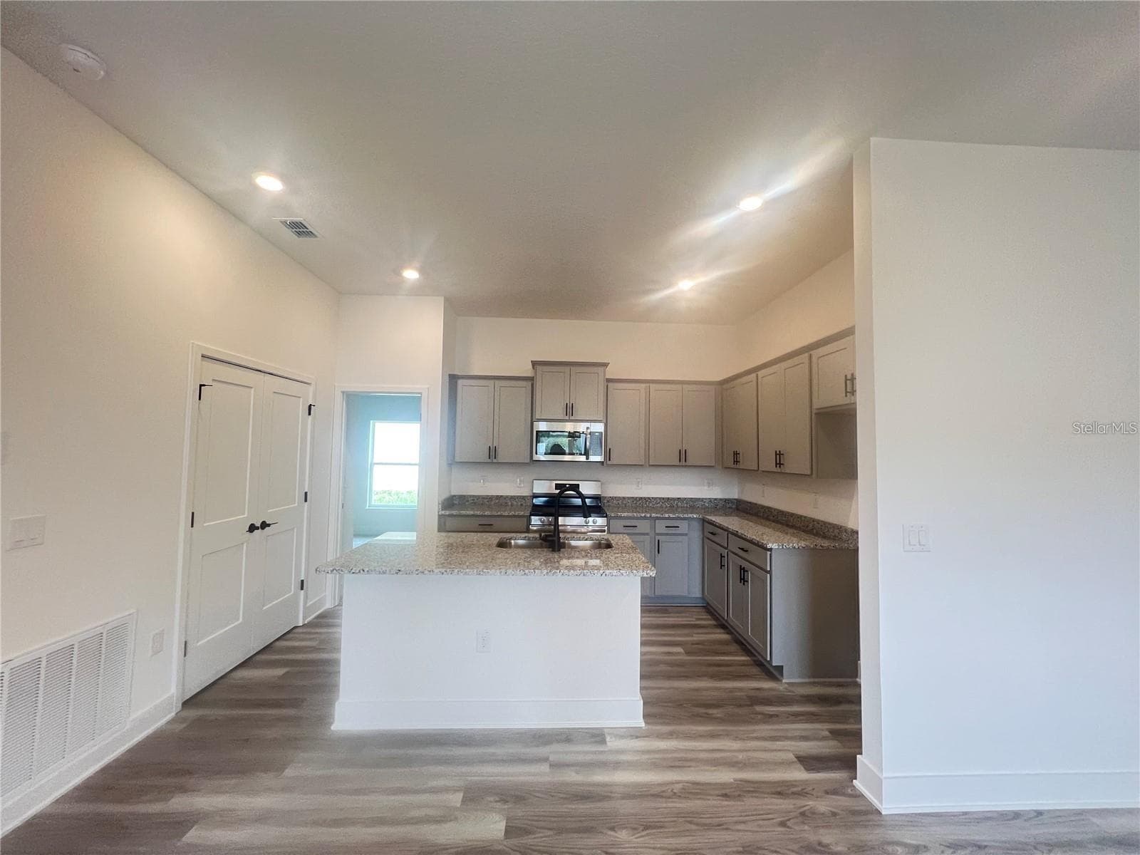 Single Family Residence at 3635 LINDBERGH ST, LAKELAND, photo 7 of 13