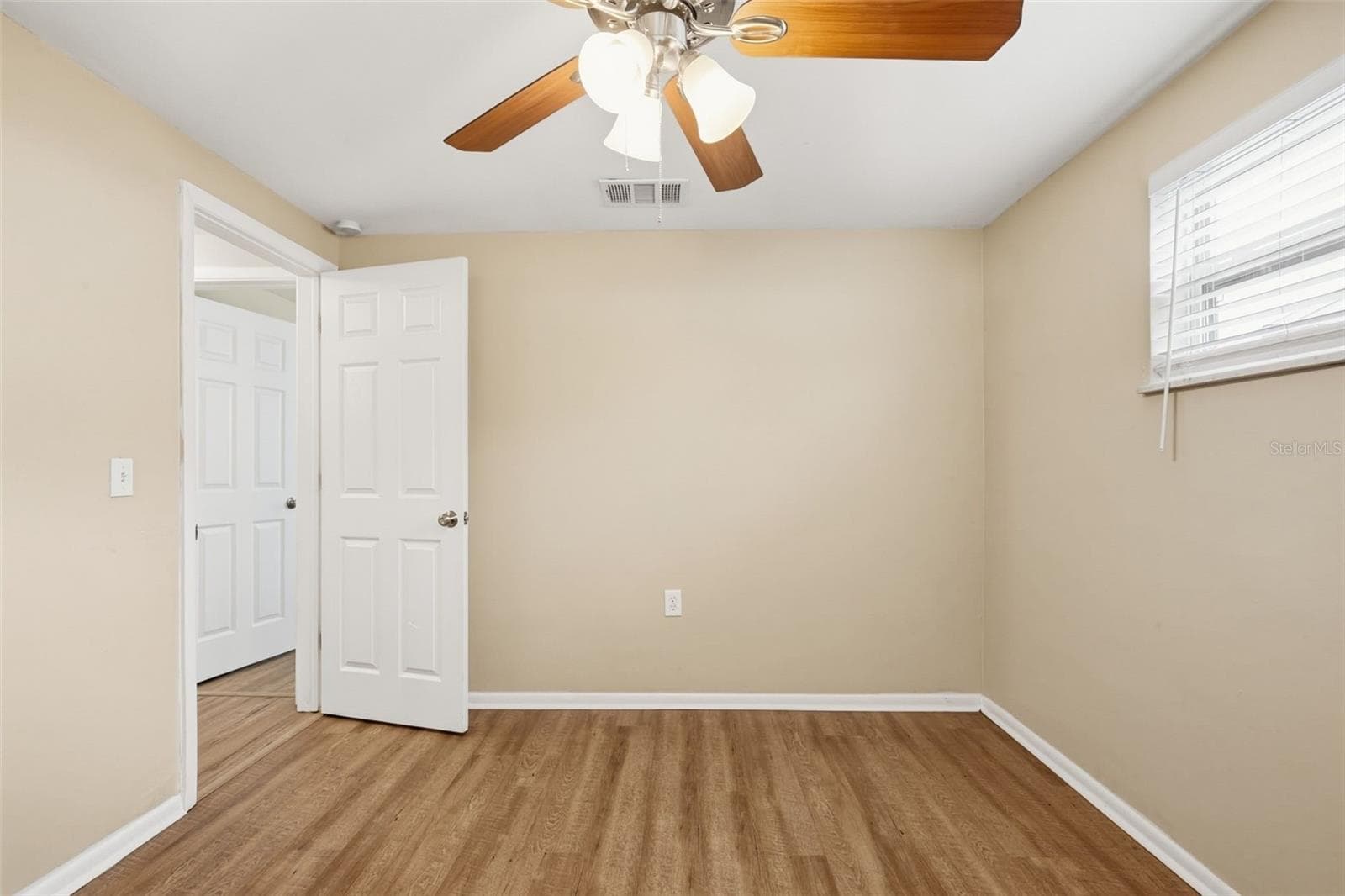 Single Family Residence at 3319 CANTRELL ST, HOLIDAY, photo 23 of 26