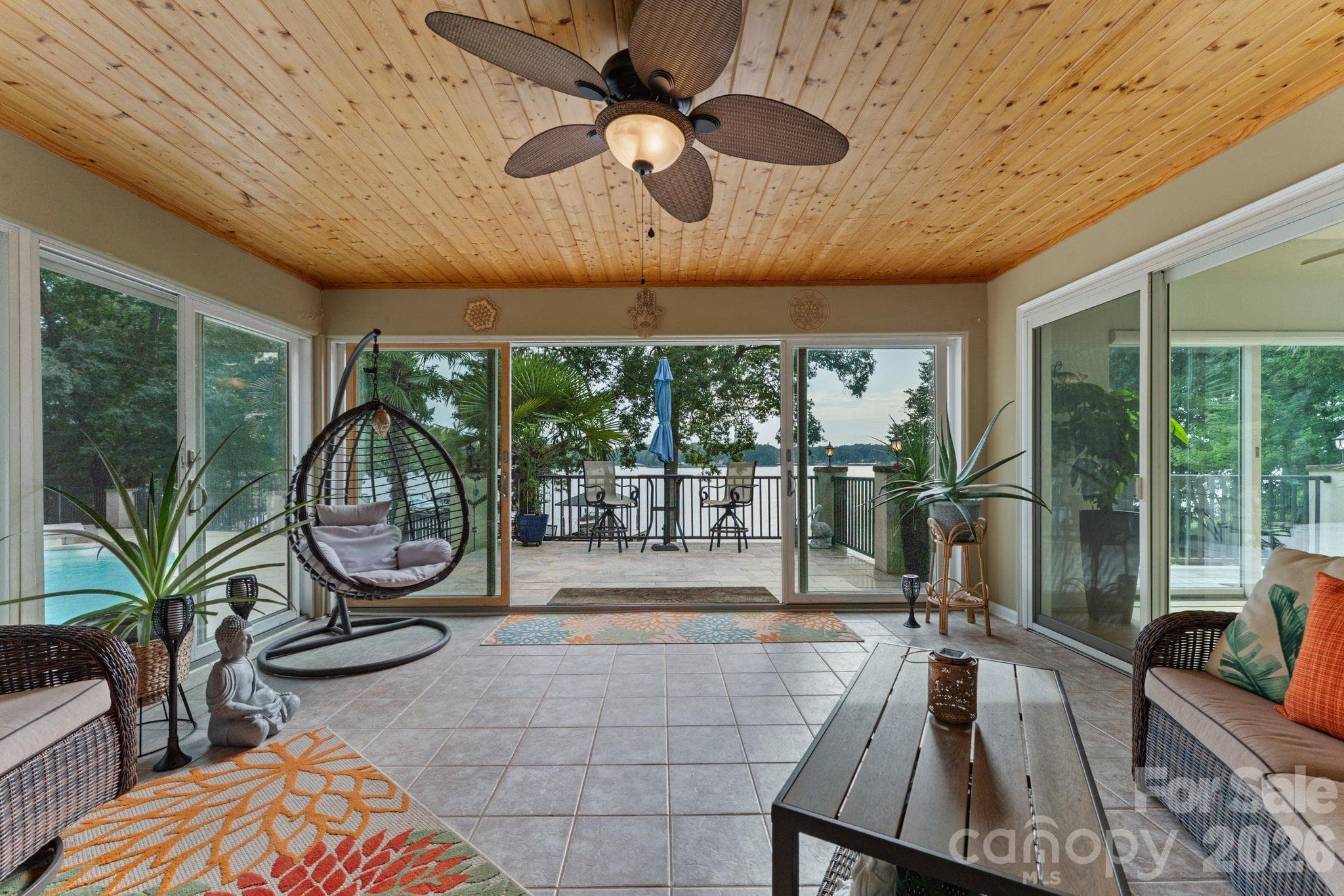 Single Family Residence at 172 Mariner Pointe Lane, Mooresville, photo 18 of 48