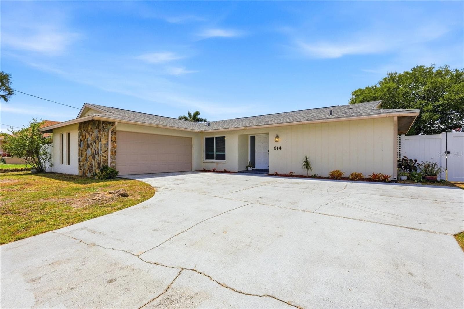 Single Family Residence at 814 ELLICOTT CIR NW, PORT CHARLOTTE, photo 18 of 52