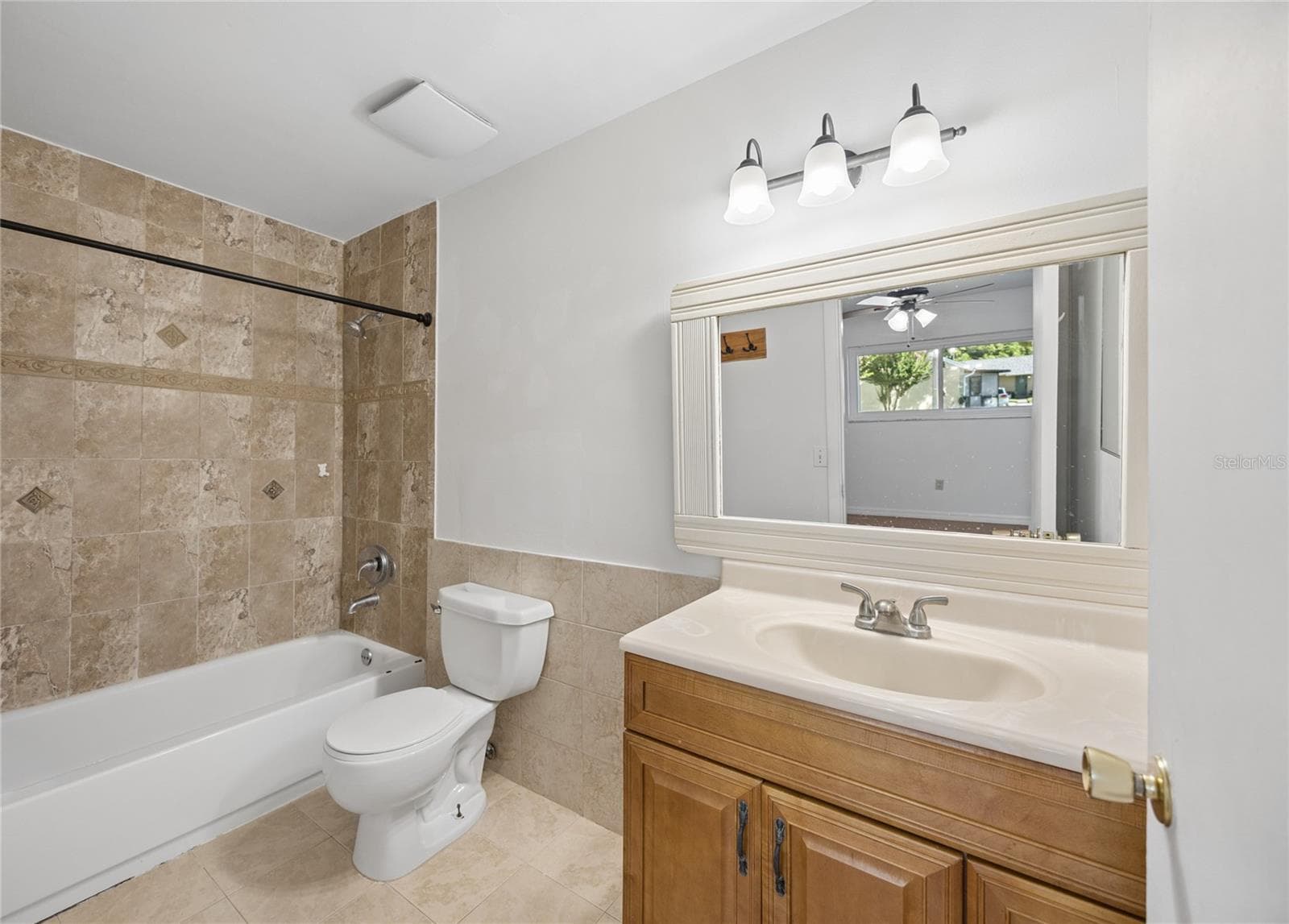 Condominium at 725 NORTHLAKE BLVD #10, ALTAMONTE SPRINGS, photo 13 of 27