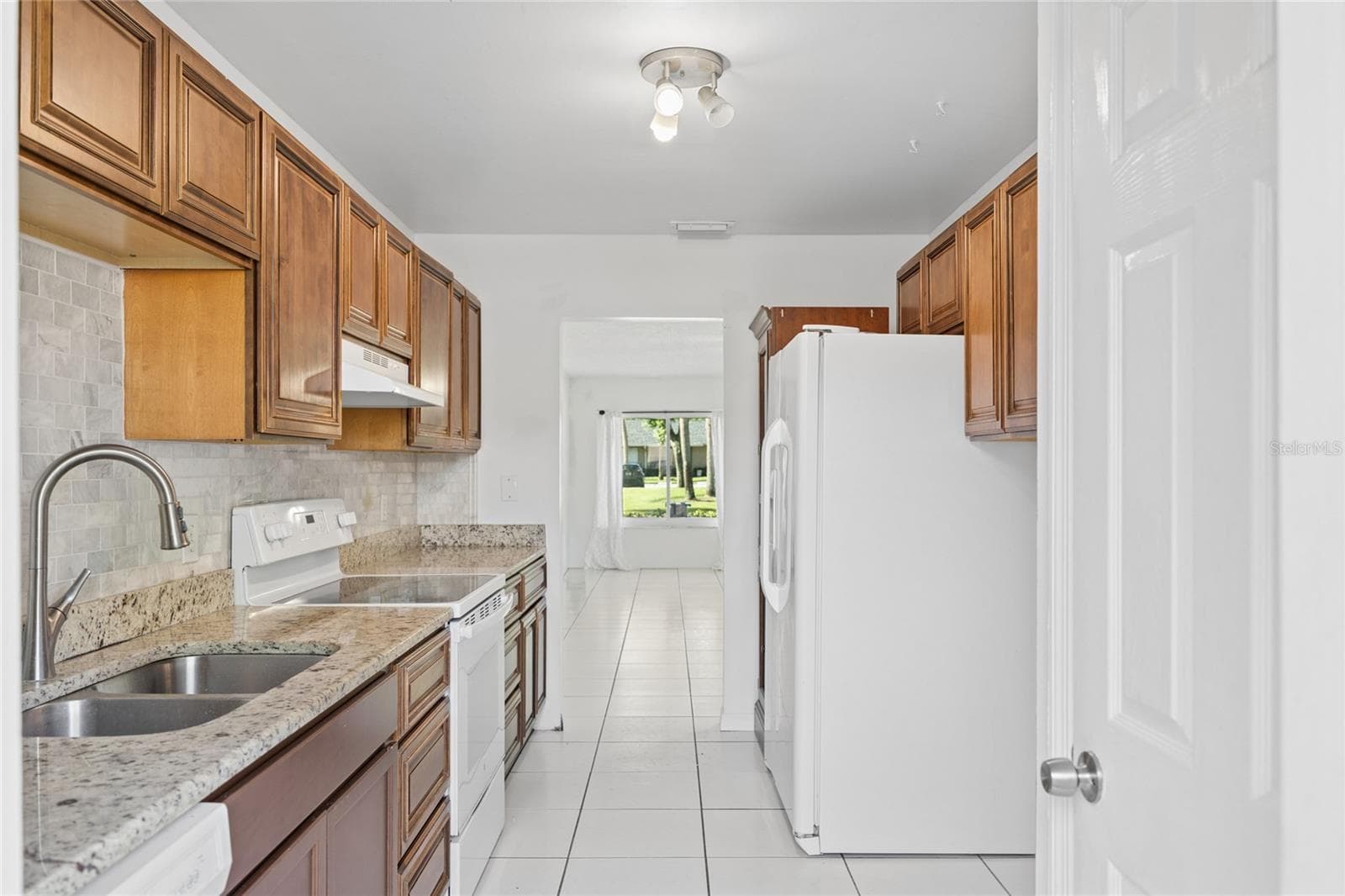 Condominium at 725 NORTHLAKE BLVD #10, ALTAMONTE SPRINGS, photo 18 of 27