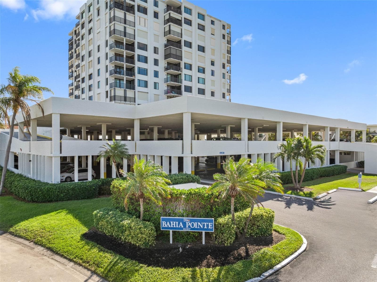 Fully Furnished and Ready to Enjoy the Isla del Sol Lifestyle - 6287 BAHIA DEL MAR CIR #401, ST PETERSBURG