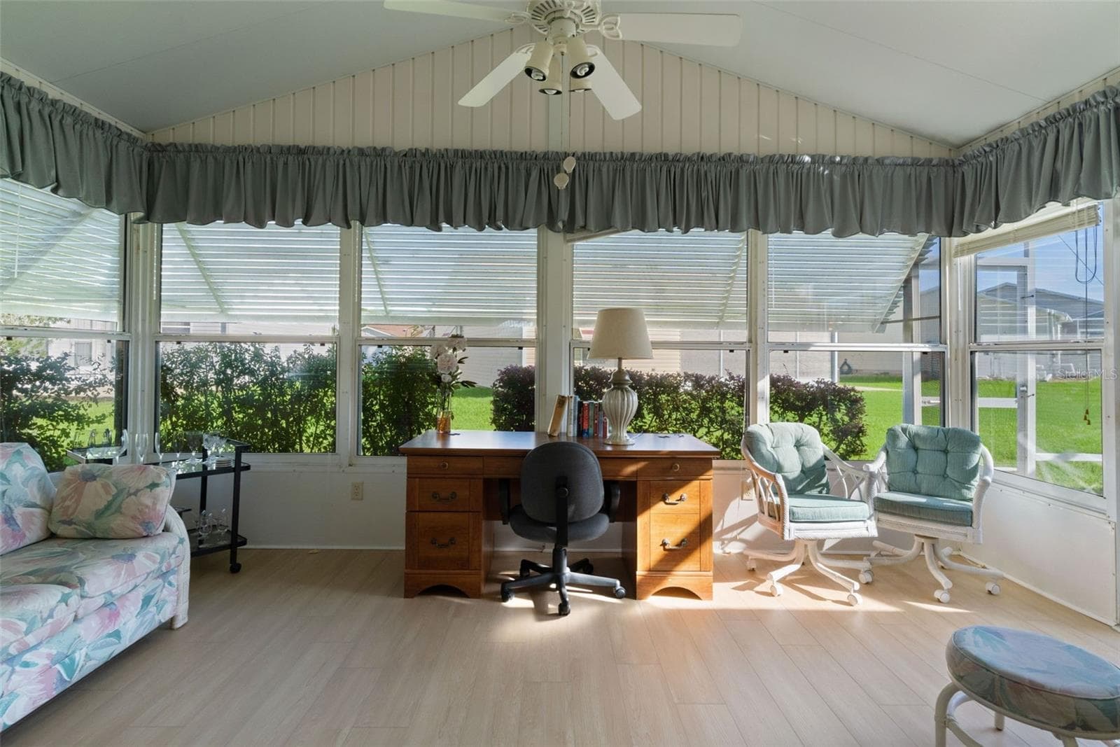 Nice and Bright Lanai W/AC - 2018 CASTANO PL, THE VILLAGES