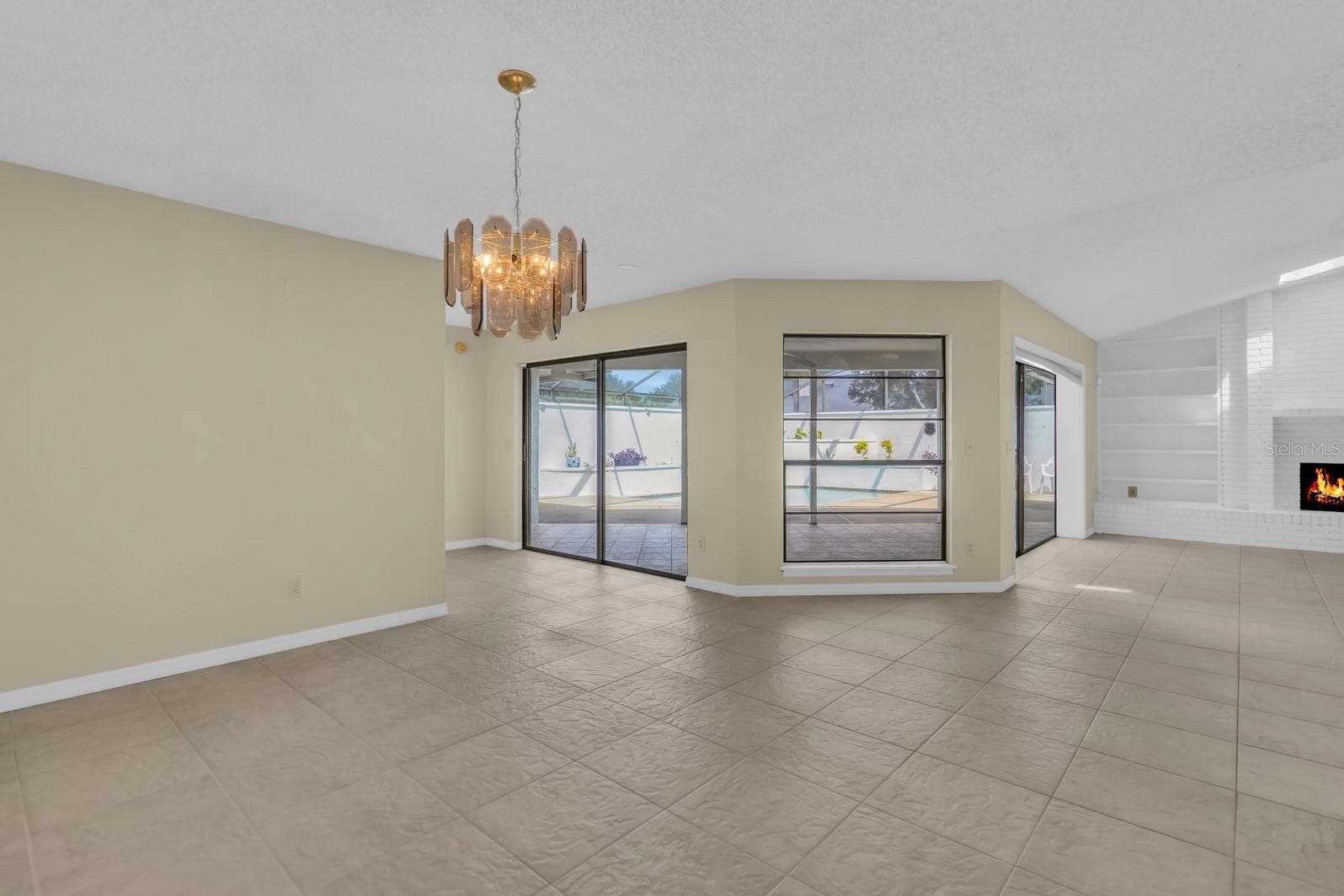 Single Family Residence at 381 HAVERLAKE CIR, APOPKA, photo 5 of 43