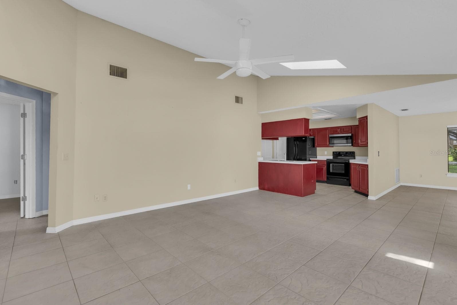 Single Family Residence at 381 HAVERLAKE CIR, APOPKA, photo 10 of 43