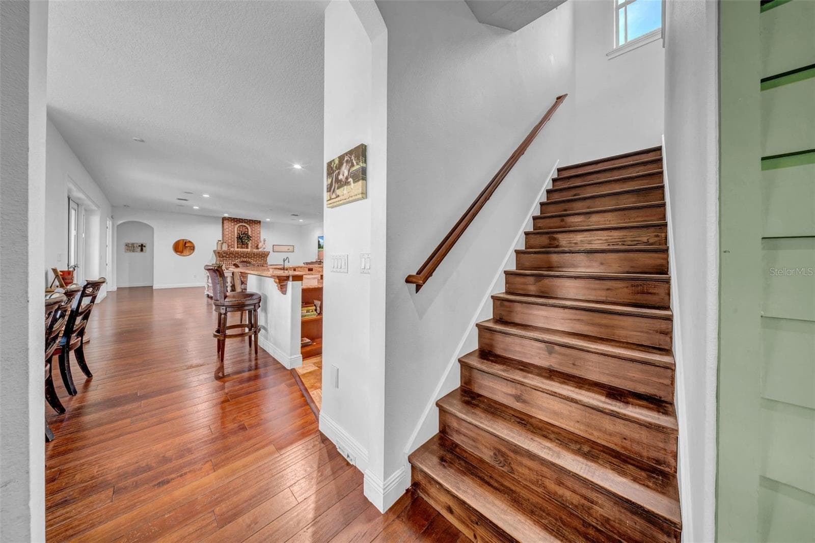 Back Stairs - 17930 DORMAN RD, LITHIA