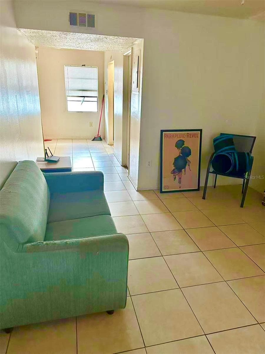 Condominium at 914 SW 8TH AVE #42, GAINESVILLE, photo 6 of 11