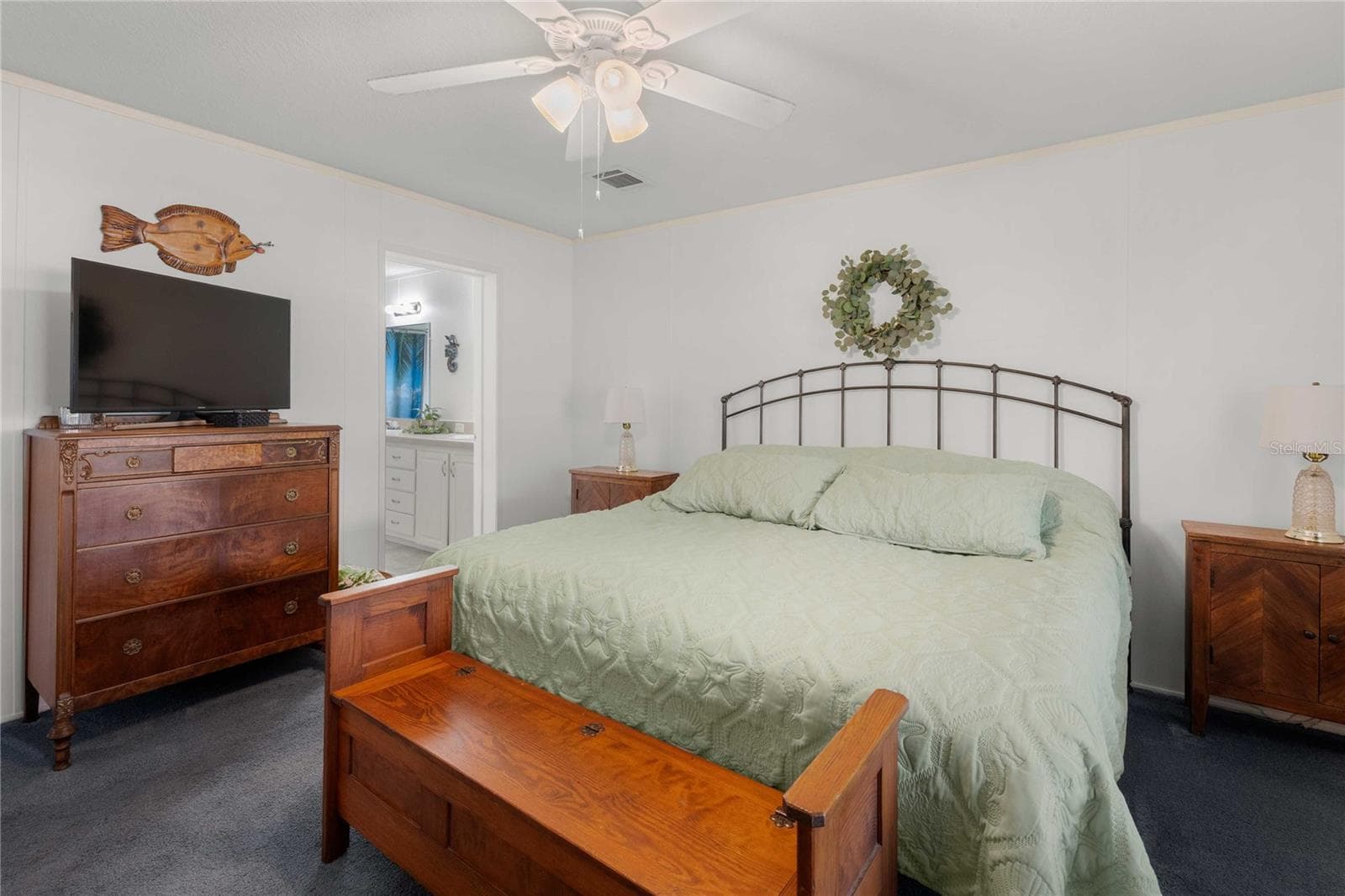 Manufactured Home at 38417 MONET DR, ZEPHYRHILLS, photo 23 of 53