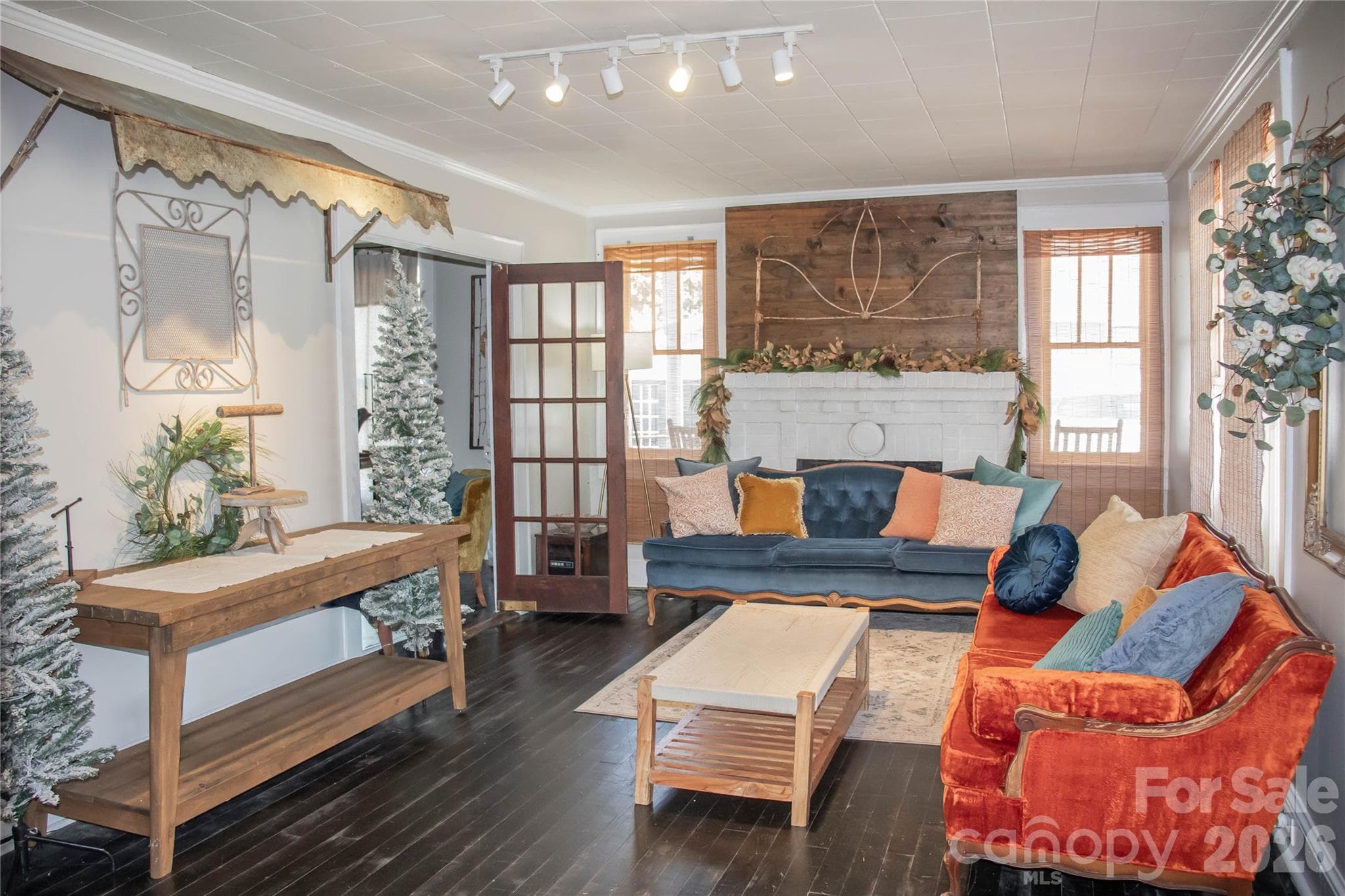 Business at 658 E Main Avenue, Taylorsville, photo 5 of 16